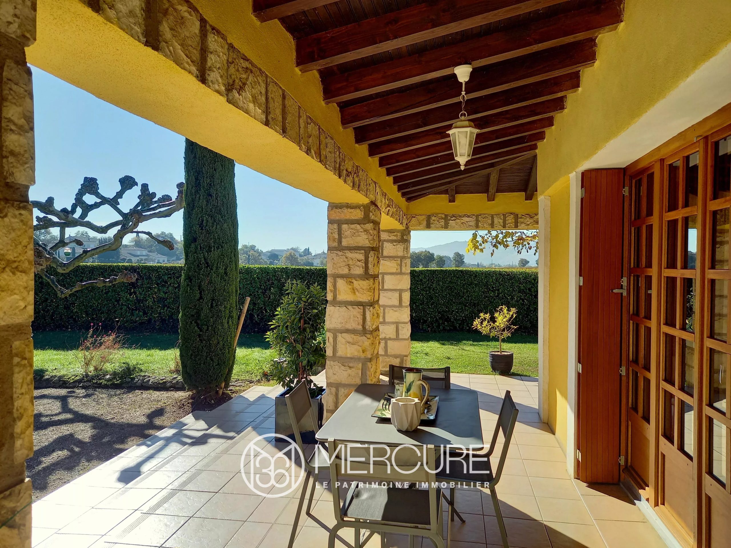 Villa de 180 m² avec piscine - 5009LY