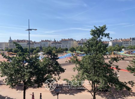 FOR RENT – APARTMENT 135.83 M² – LYON 2° PLACE BELLECOUR - 4987LY