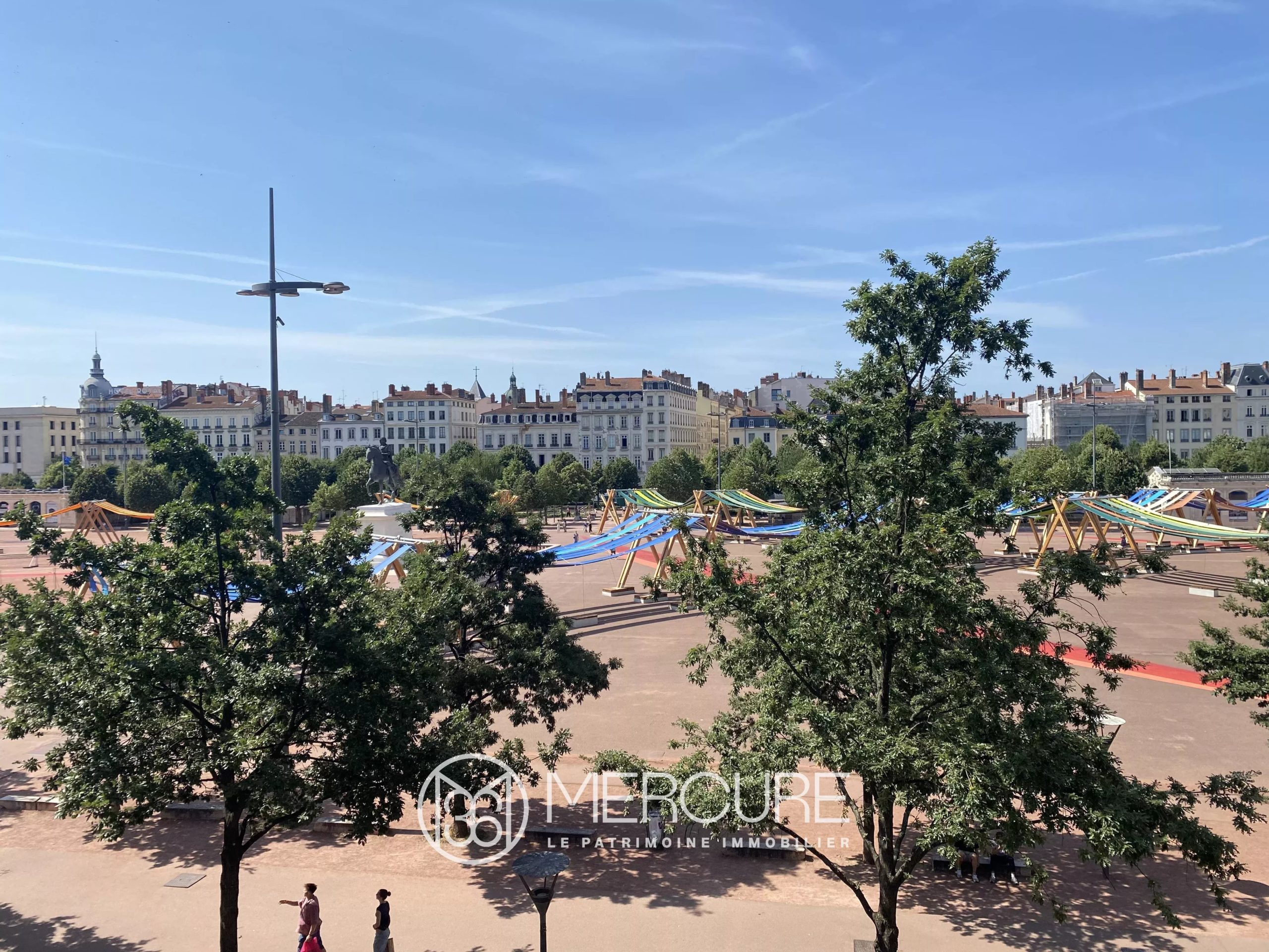 A LOUER – APPARTEMENT 135,83 M² – LYON 2° PLACE BELLECOUR - 4987LY