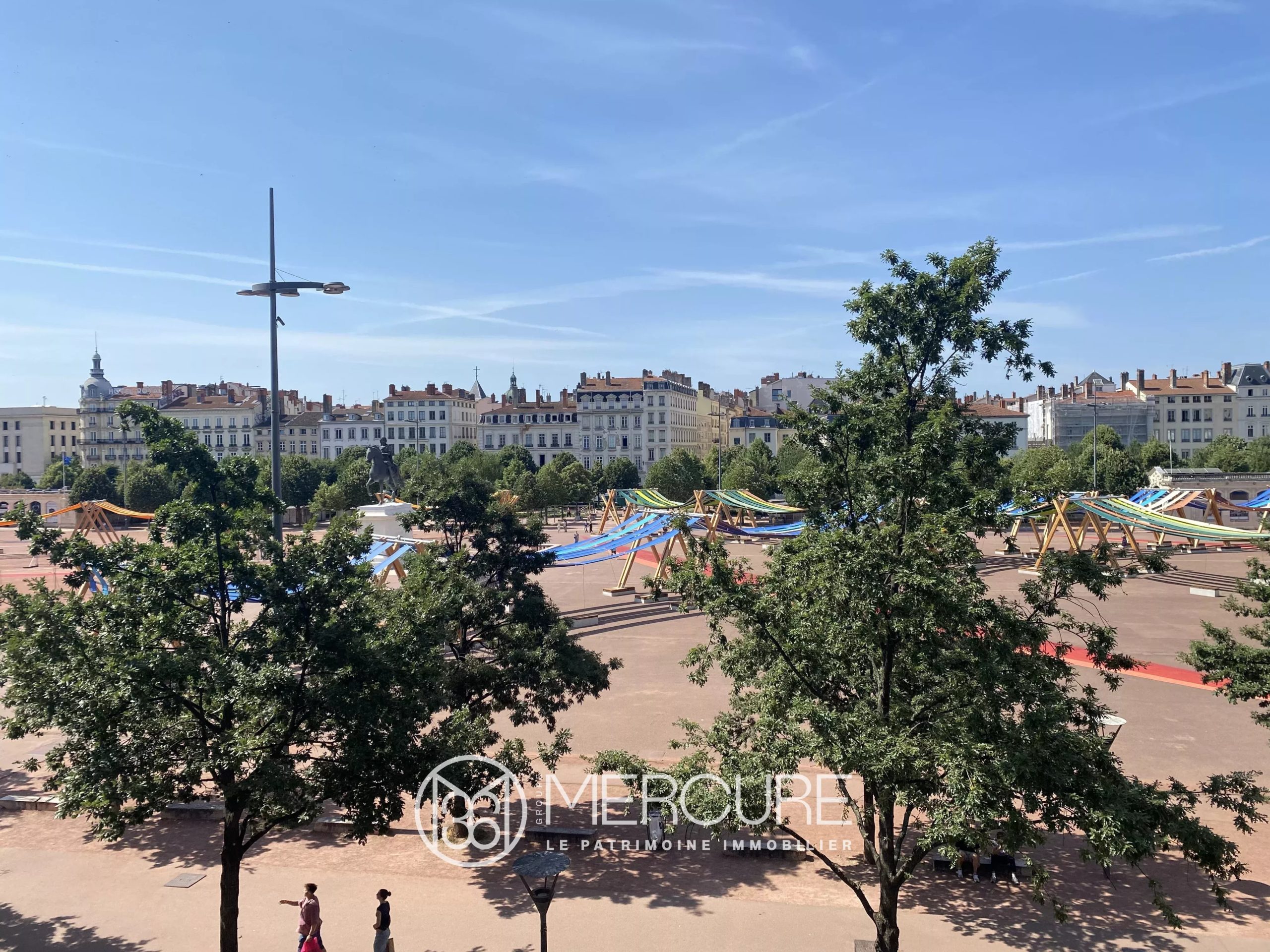A LOUER – APPARTEMENT 135,83 M² – LYON 2° PLACE BELLECOUR - 4987LY