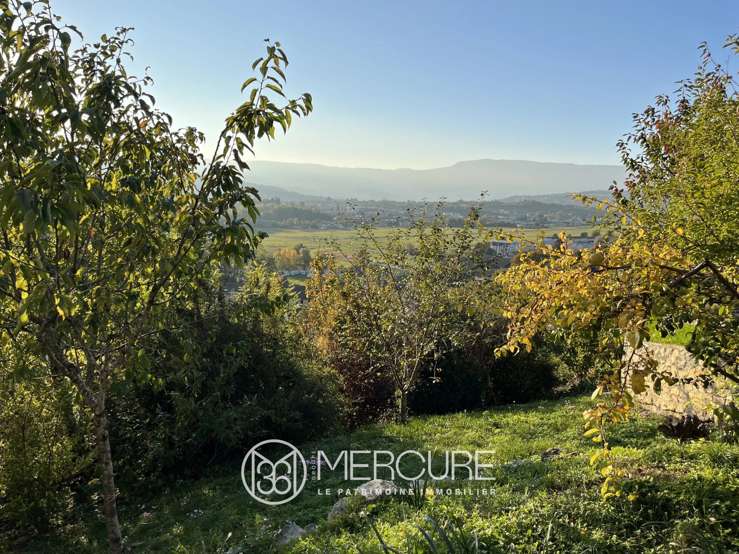 Terrain constructible d’Exception de 991 m2 avec Vue Panoramique à Challes-les-Eaux - 5007LY