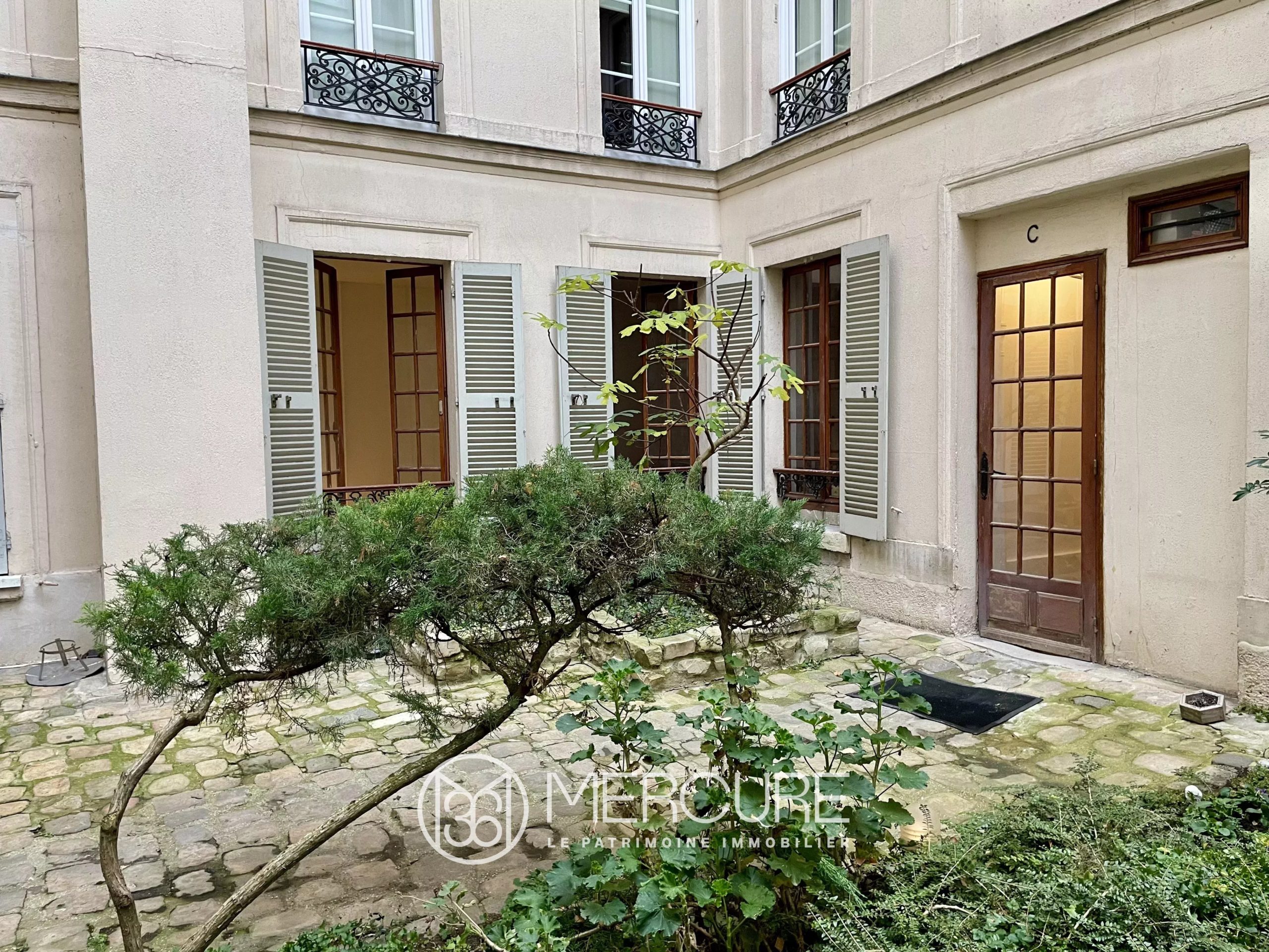 A VENDRE PARIS 7e GROS CAILLOU – 2 PIECES 30 M² - 680VPA
