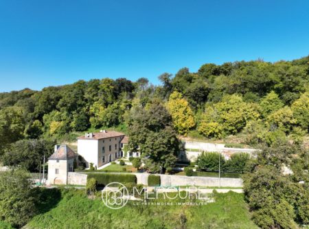 PROPRIÉTÉ DE CHARME XVIII / XIXe AVEC PARC ET BOIS - 10232PO