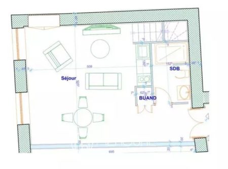 IN THE HEART OF AINAY – CHARM & RENOVATION – SUPERB RENOVATED T2 APARTMENT - 