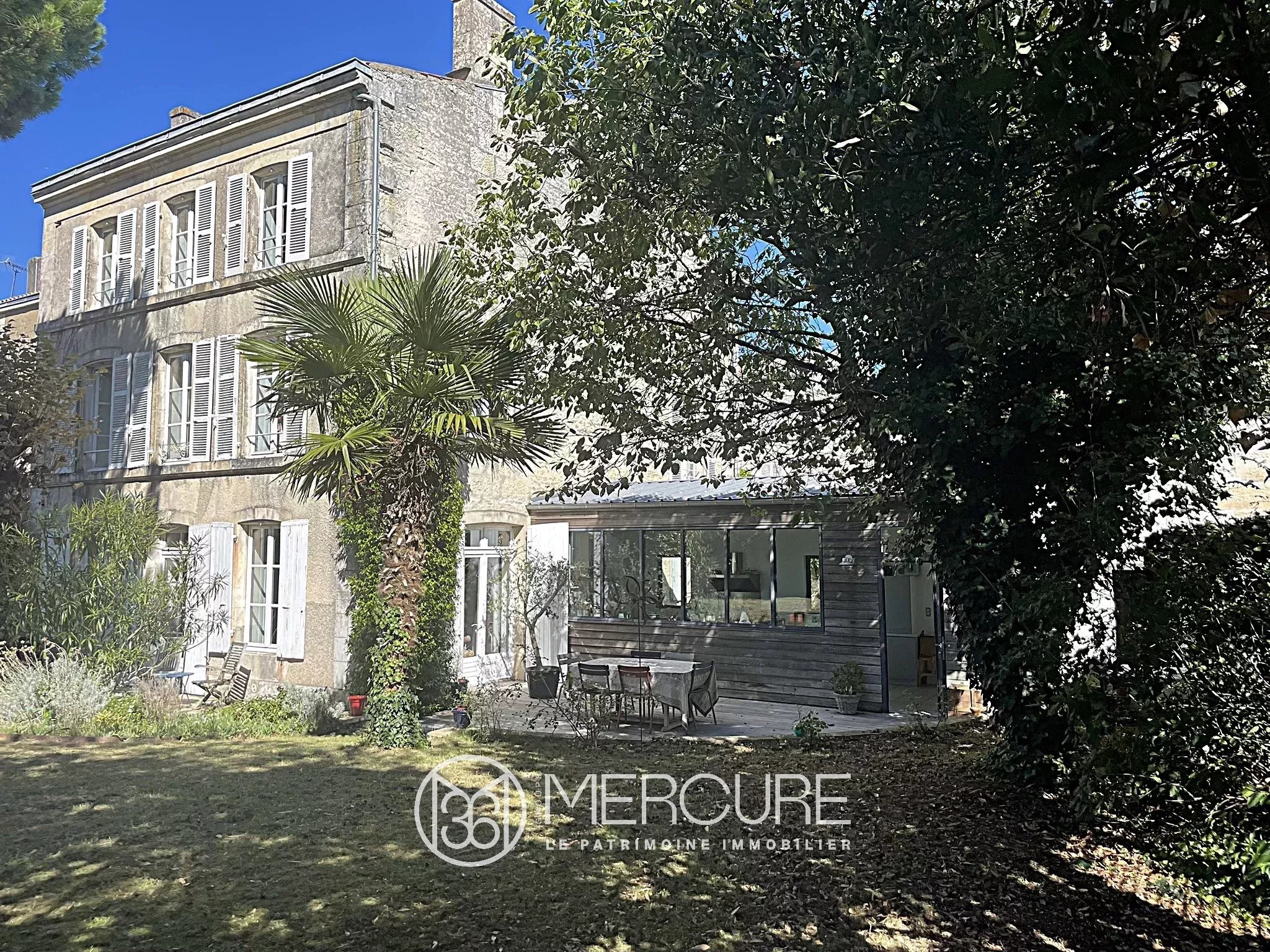 TOWN HOUSE WITH GARDEN - 10216PO