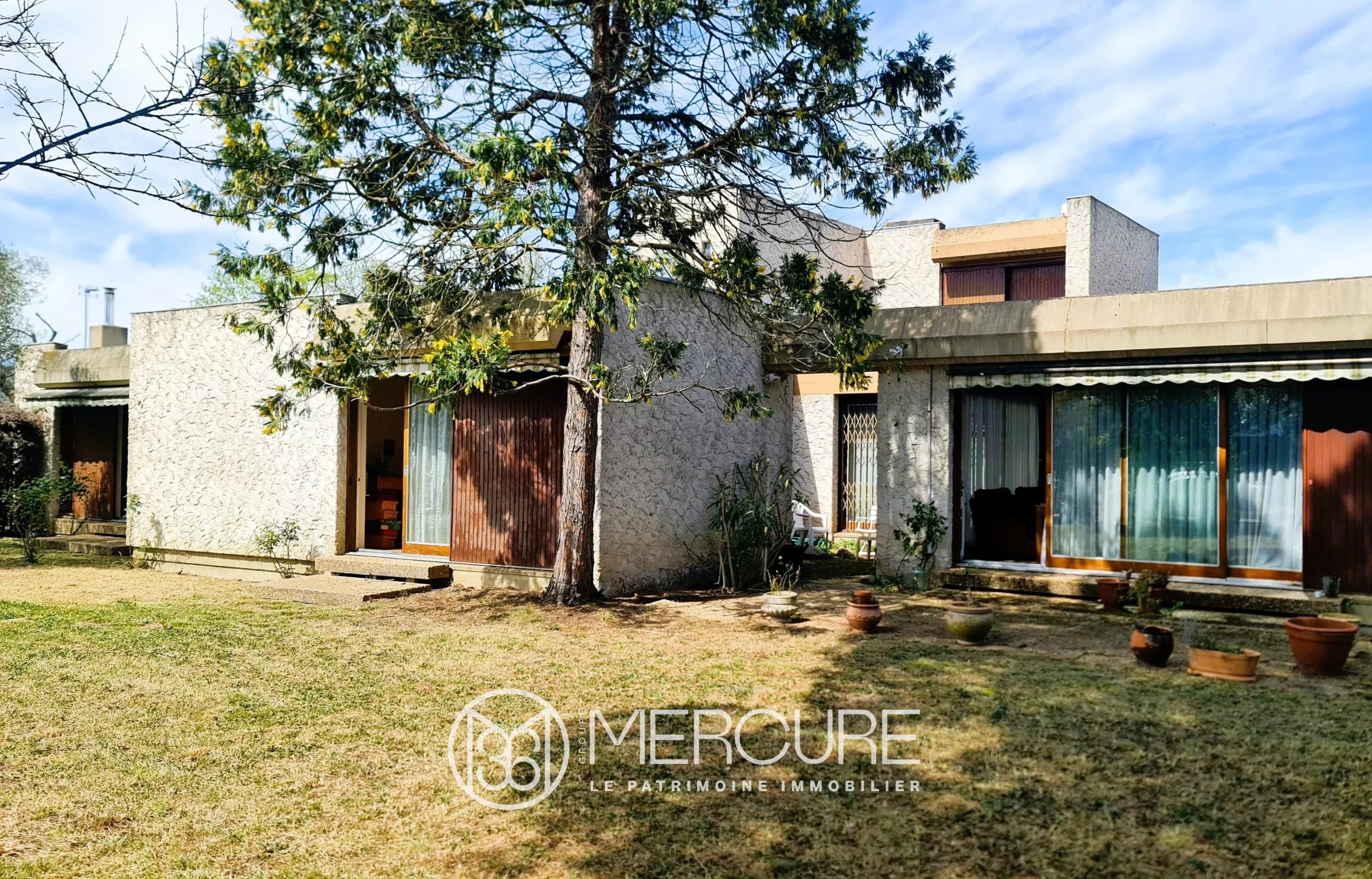 MAISON DE FAMILLE – PROXIMITE DE L&rsquo;HYPER CENTRE - 8821TS