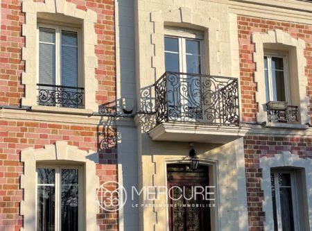 South East of Paris, Charming and characterful property - 21164IF