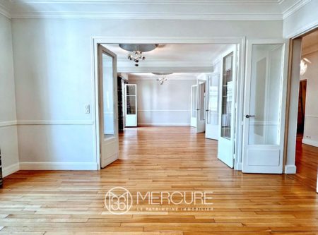 Appartement 200 m² – 4/5 chambres- étage élevé,  ascenseur, garage - 21339AU