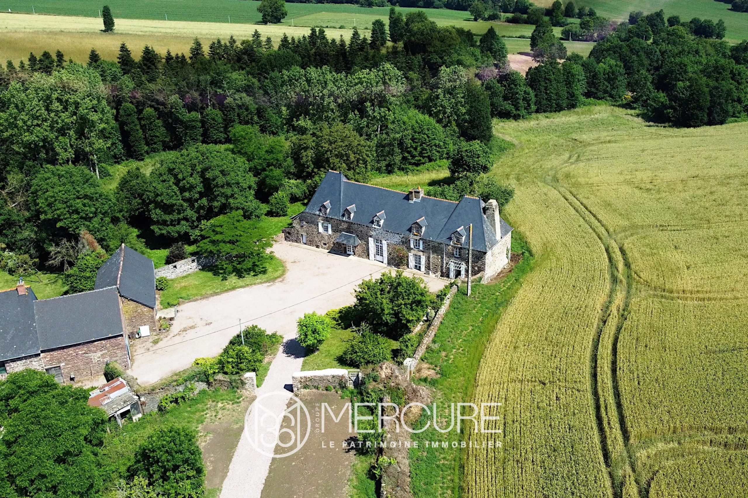 Breton Countryside – Charming Manor - 20611BR
