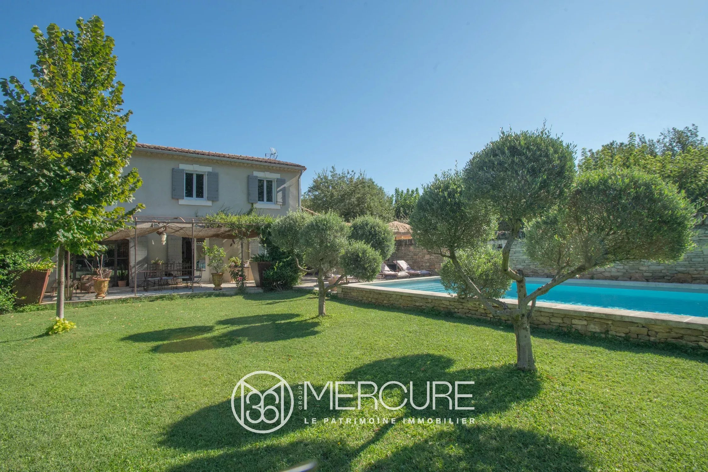 Elegant Provençal country house with swimming pool, near Ménerbes - 21429LR