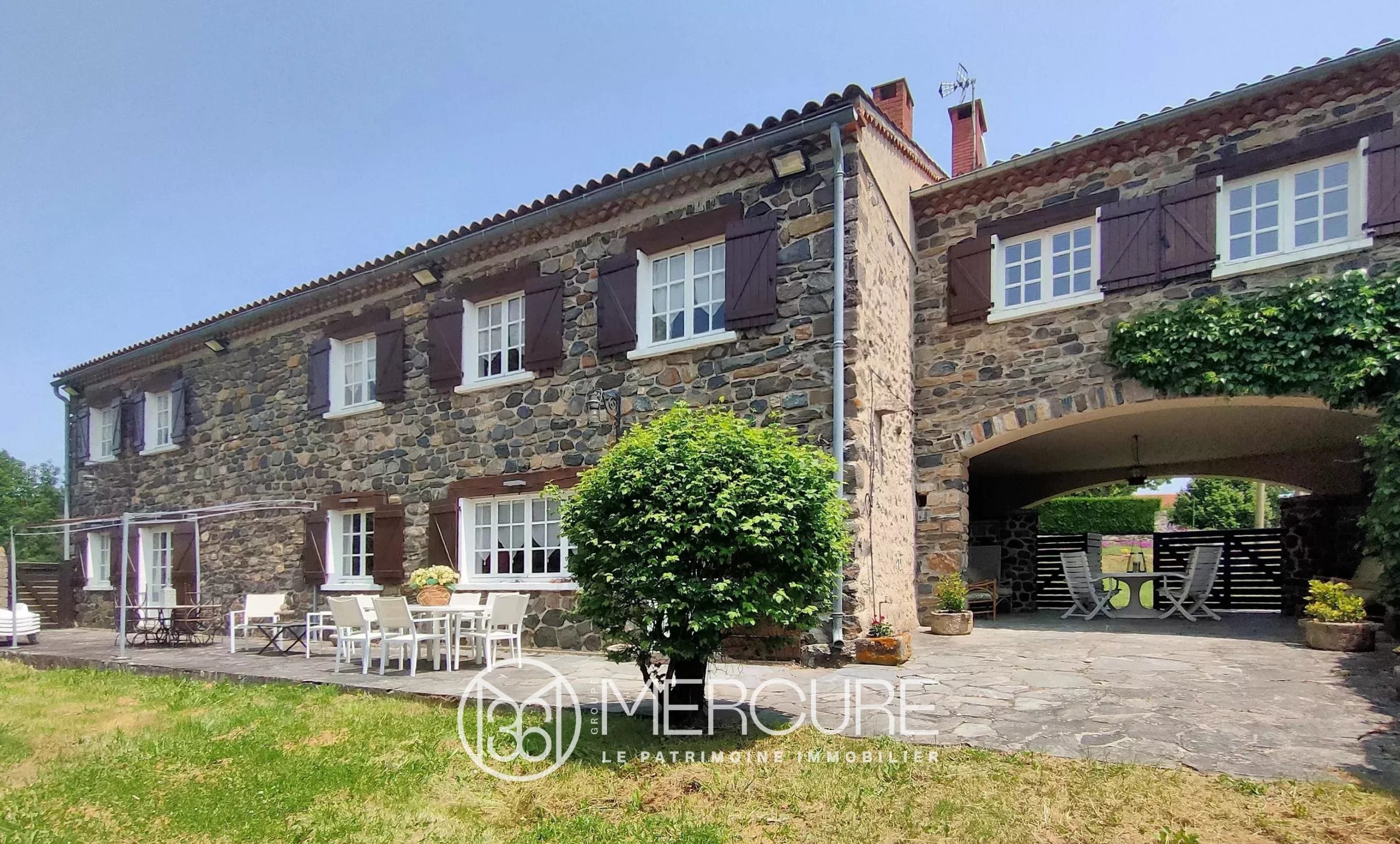 Haute-Loire, Elégance et authenticité en Terre de Volcans - 9202TS