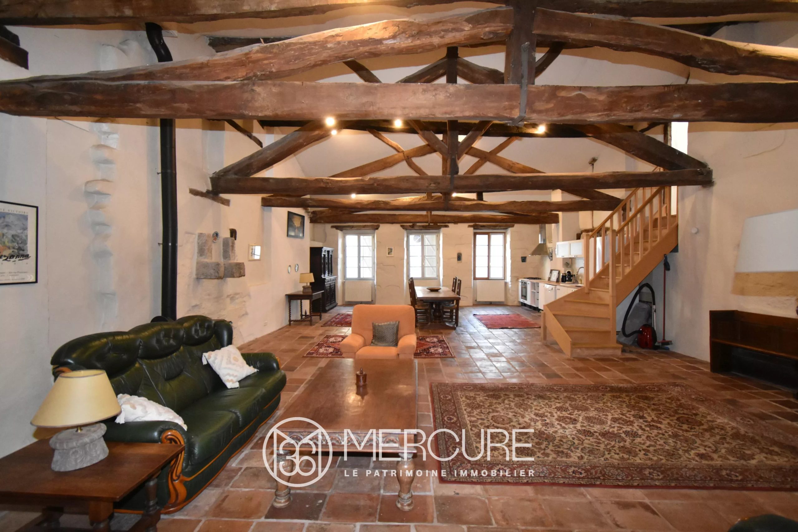 MAISON D&rsquo;HÔTES AU COEUR D&rsquo;UNE CITE MEDIEVALE - 9279TS