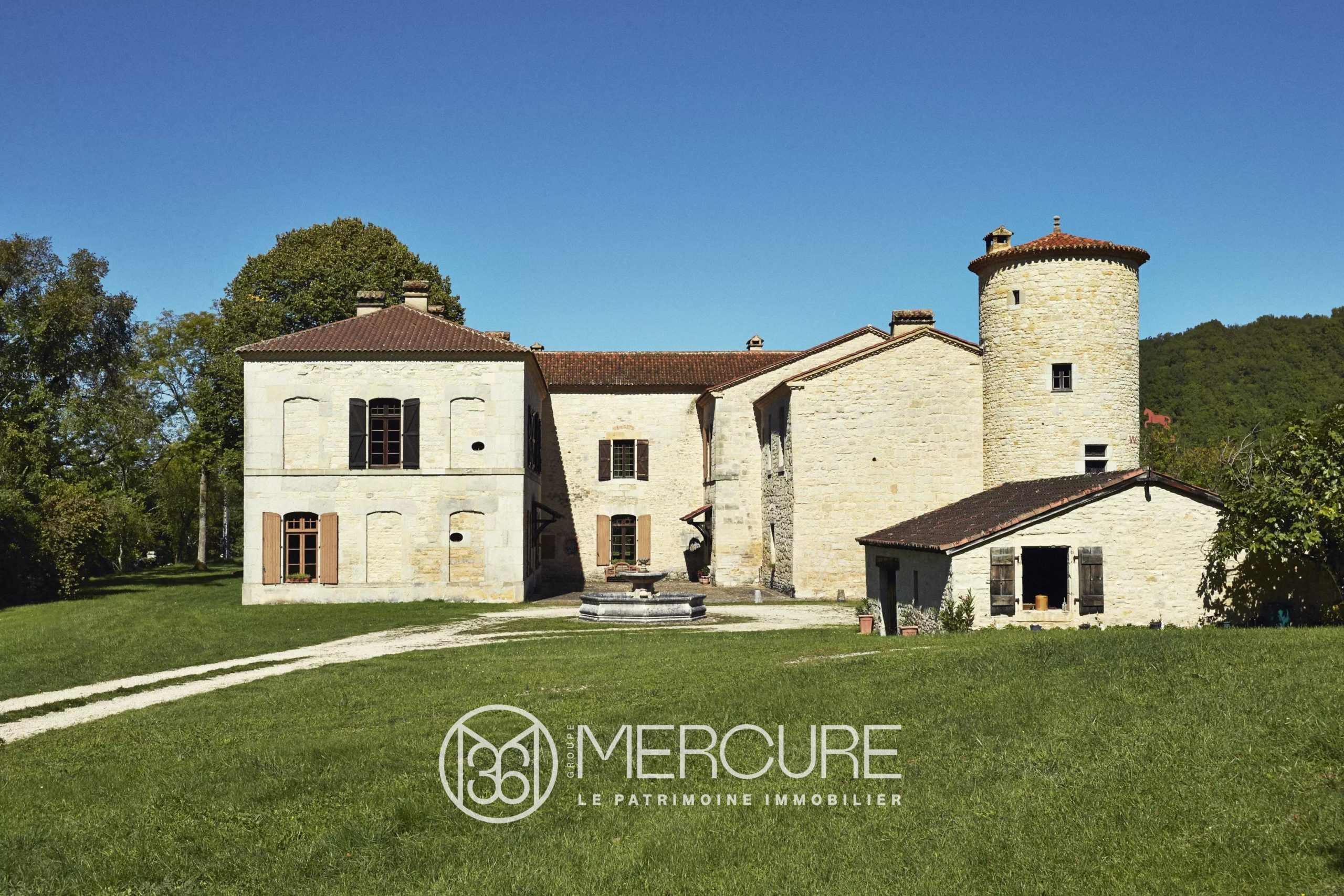 MAGNIFIQUE CHATEAU ET DEPENDANCES – 150 HA - 9250TS