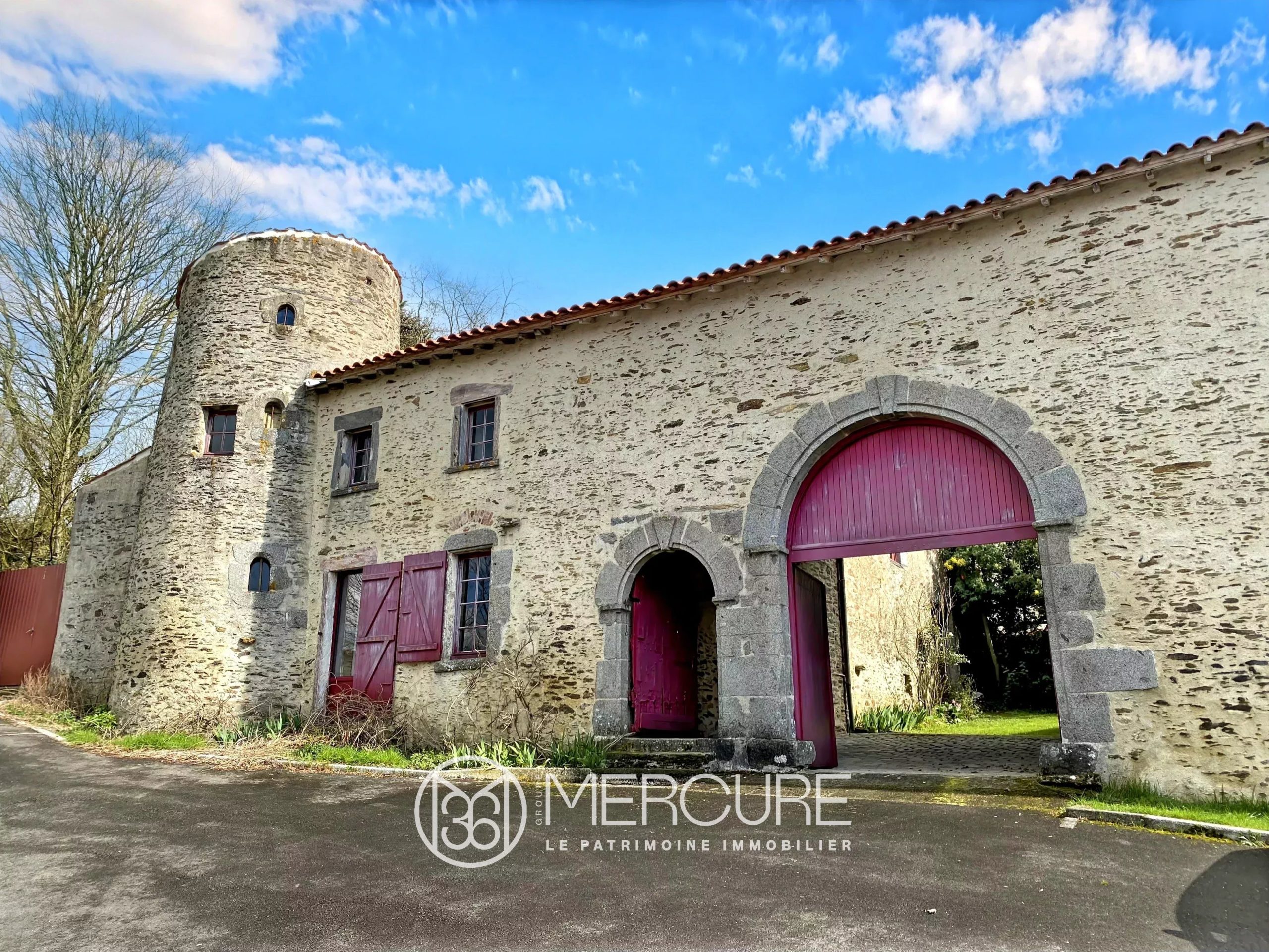 PROPRIETE MEDIEVALE DE CARACTERE - 10103PO