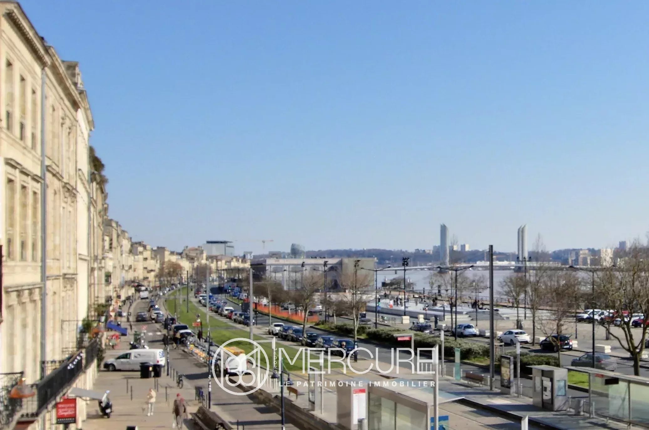 BORDEAUX QUAIS DES CHARTRONS – SOMPTUEUX APPARTEMENT VUE GARONNE - 900860bxA