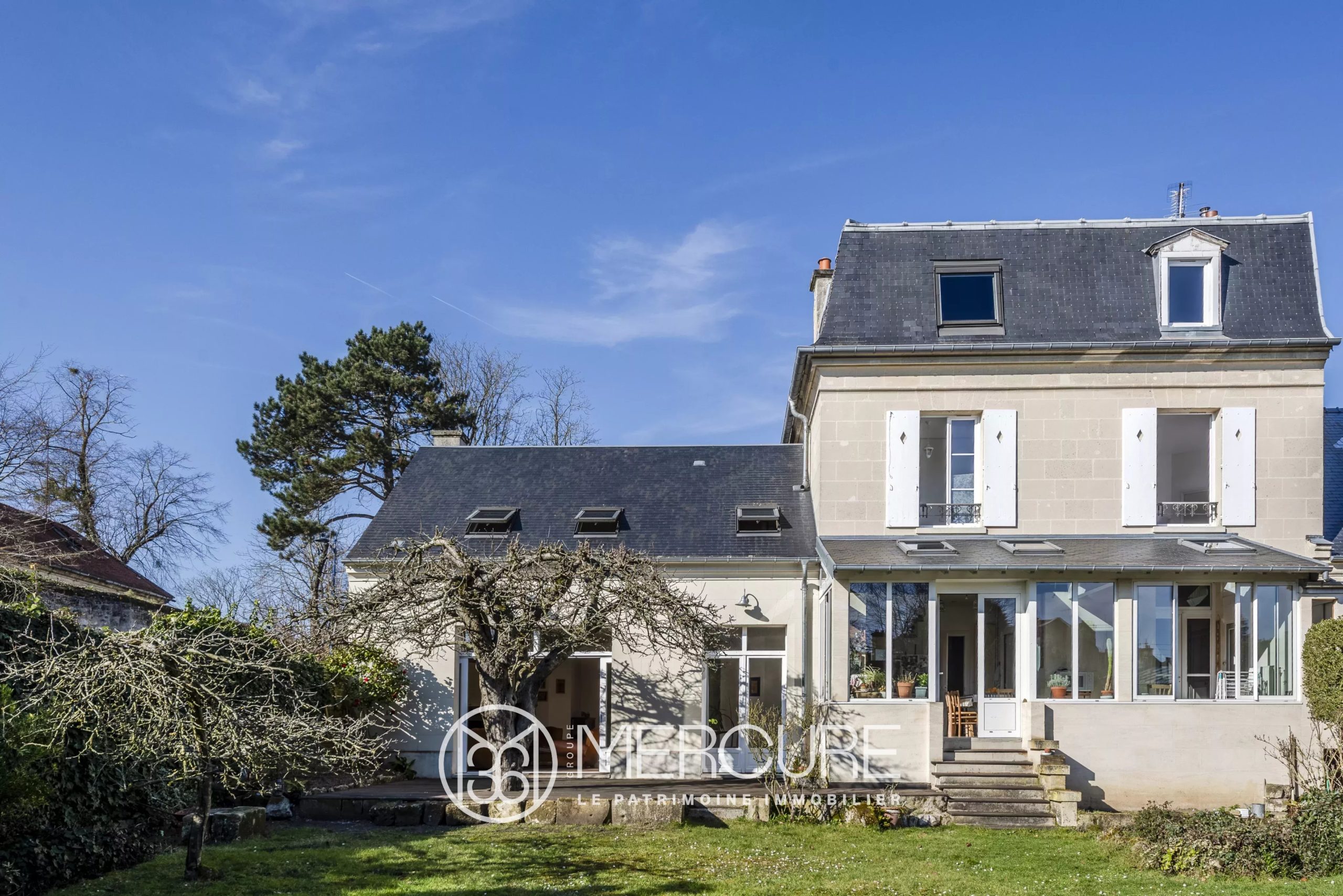 AISNE – MAISON DE VILLE AVEC JARDIN CLOS ET GARAGE - 80624PI