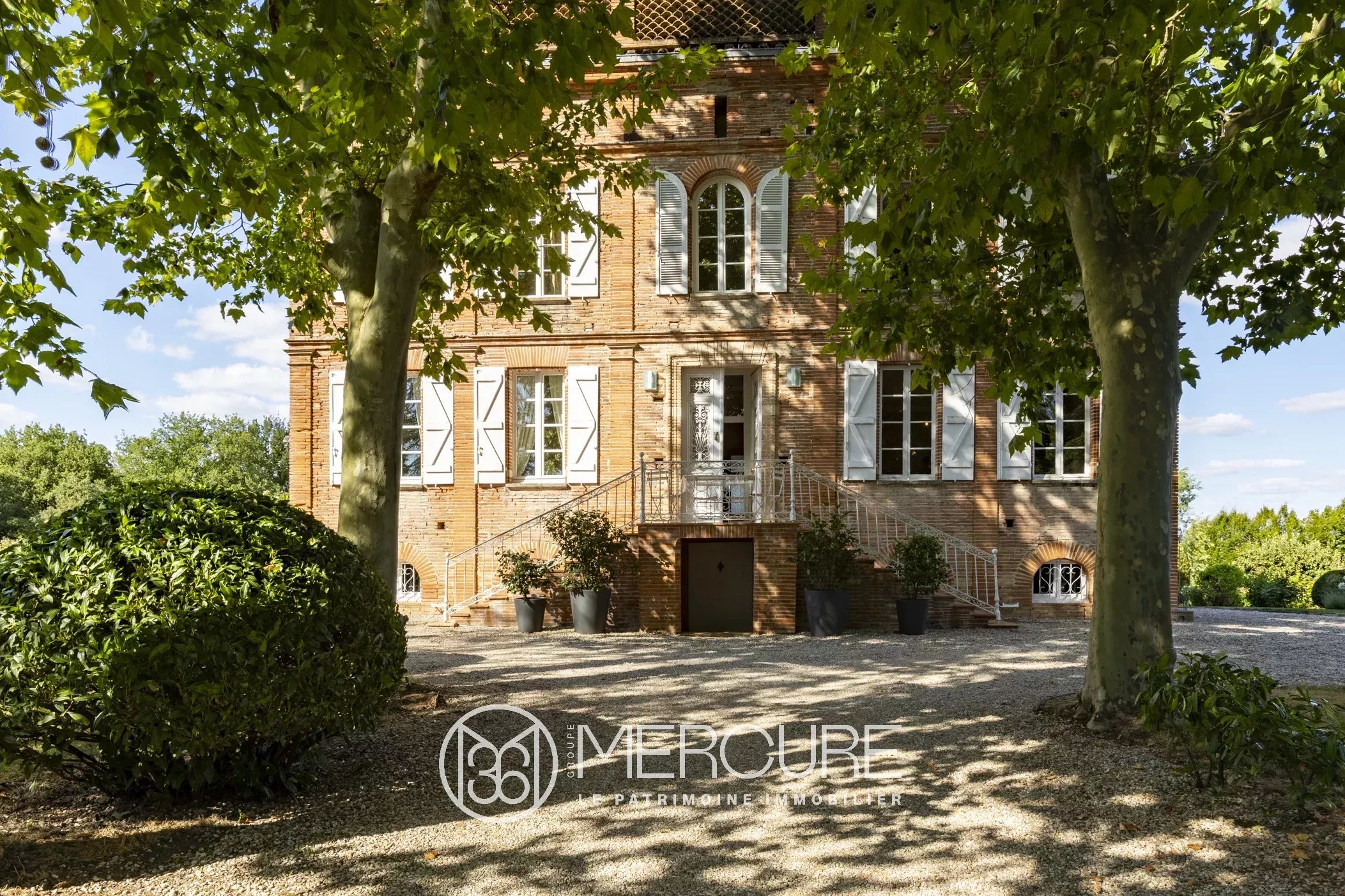 Elégante maison de Maître avec maison de gardien- Parc clos de 2 hectares- Proche Buzet-sur-Tarn - 9219TS