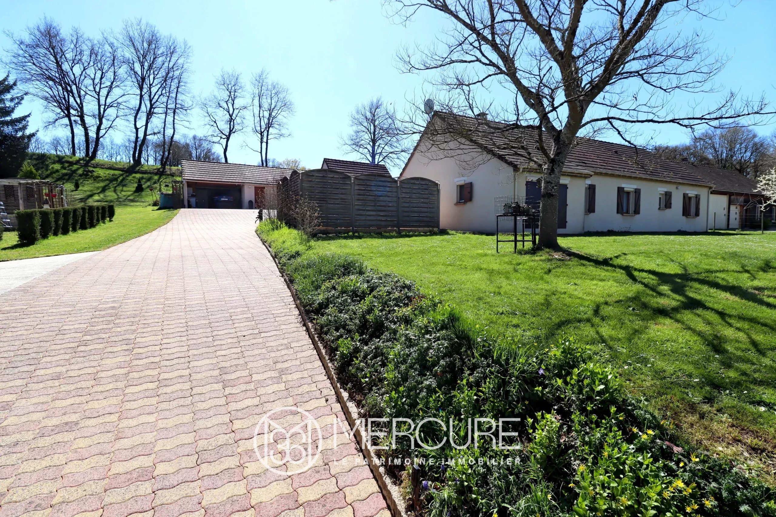 MAISON DE PLAIN-PIED AU CALME - 10029PO