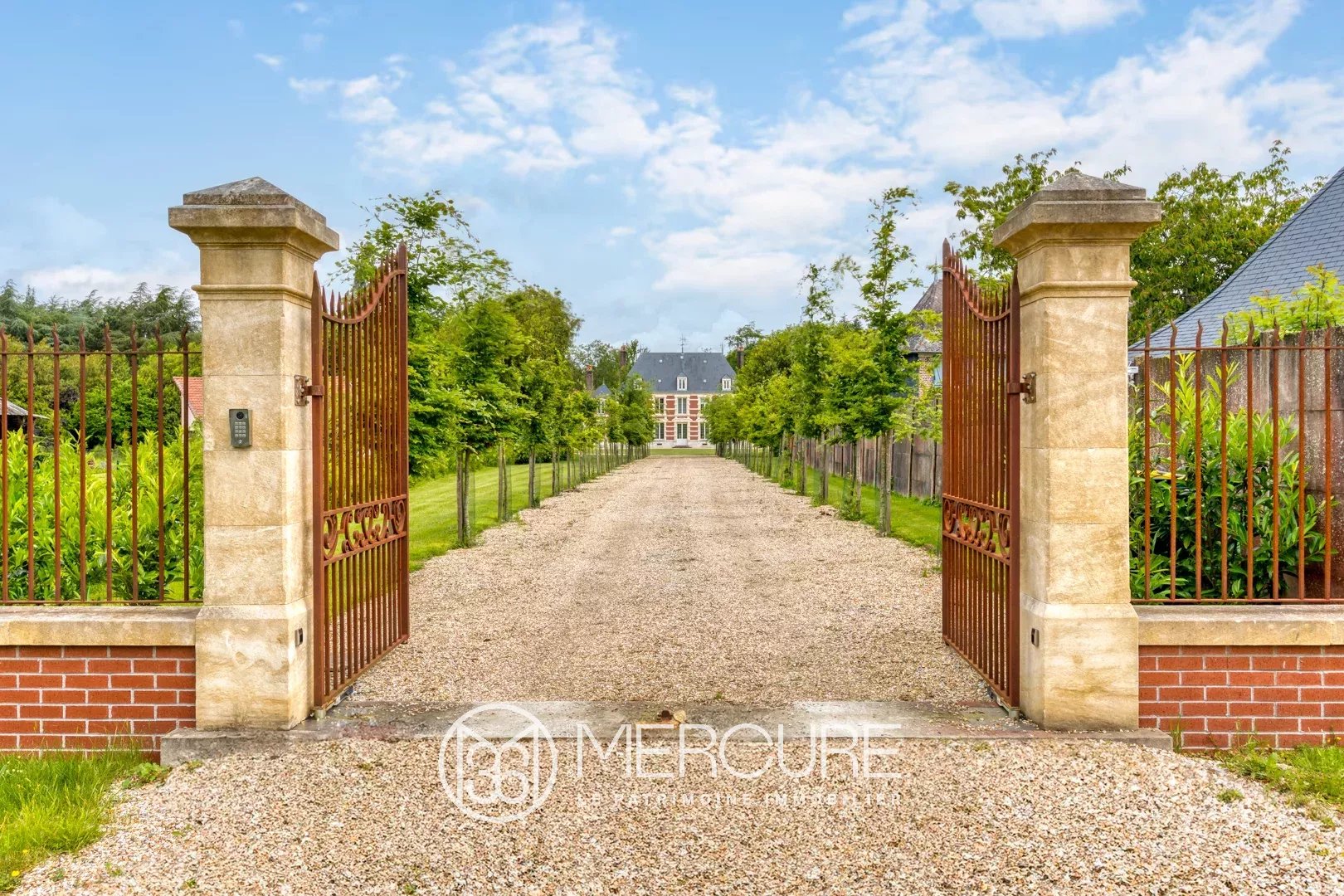 EXCLUSIVITE – PROCHE BOURG-ACHARD – RAVISSANT MANOIR RENOVE - 20703NO