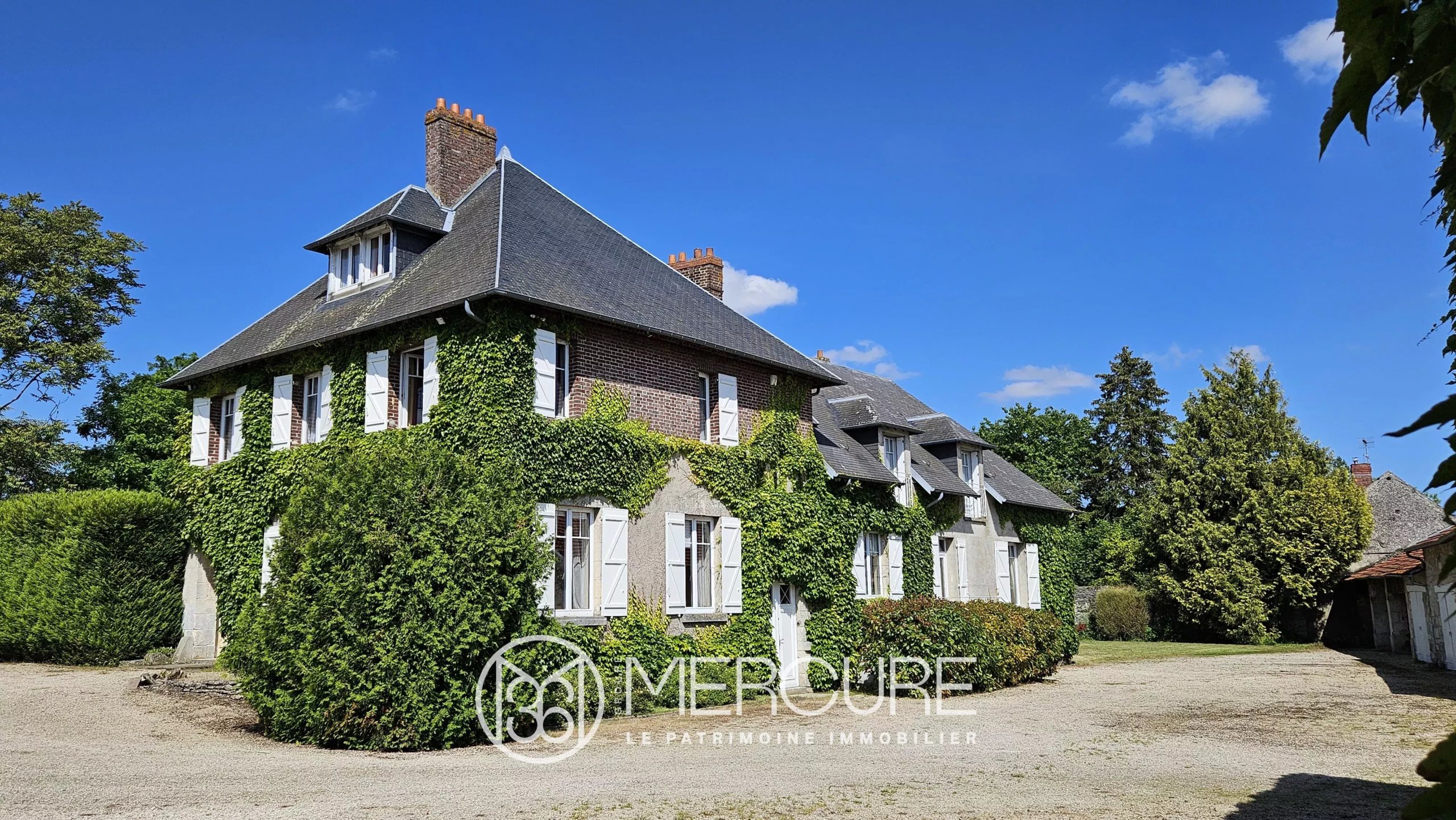 AISNE – SOISSONNAIS – GRANDE MAISON ET CORPS DE FERME, PARC 1HA - 80600PI