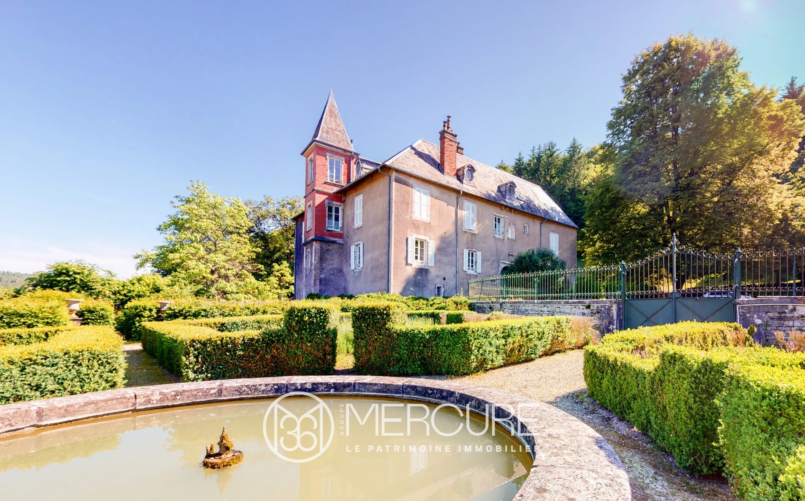 Château origine XVe reconstruit au XIXe siècle, parc d’environ 1,8 hectares - 21303CP