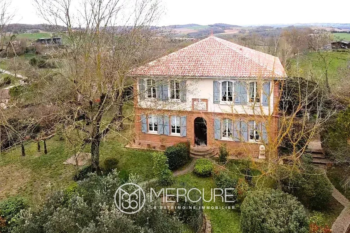MAISON DE CARACTERE – PISCINE – VUE PYRÉNÉES – DÉPENDANCE - 8940TS