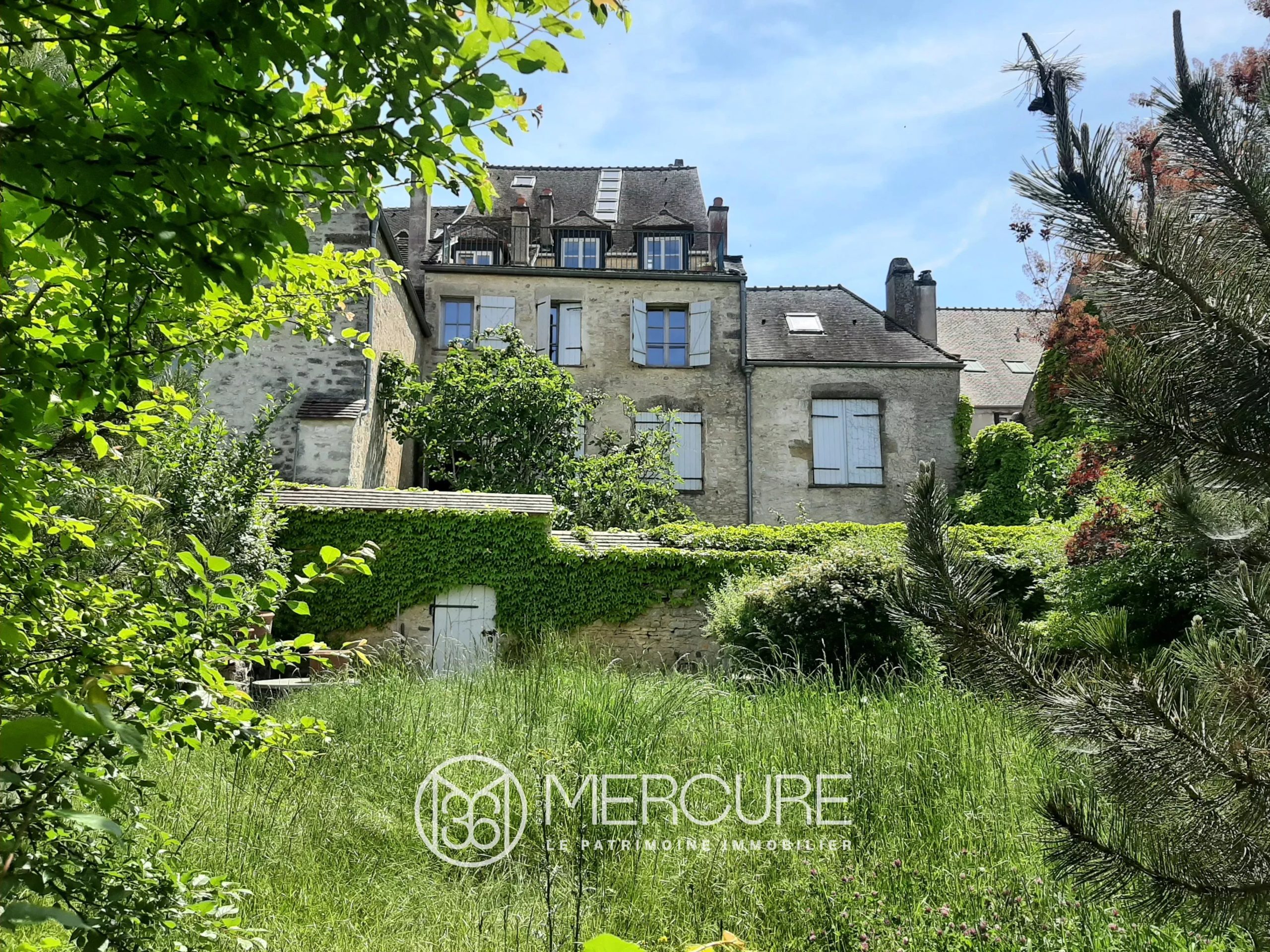 MAISON DE CARACTERE 331M², JARDIN - 21237MHL