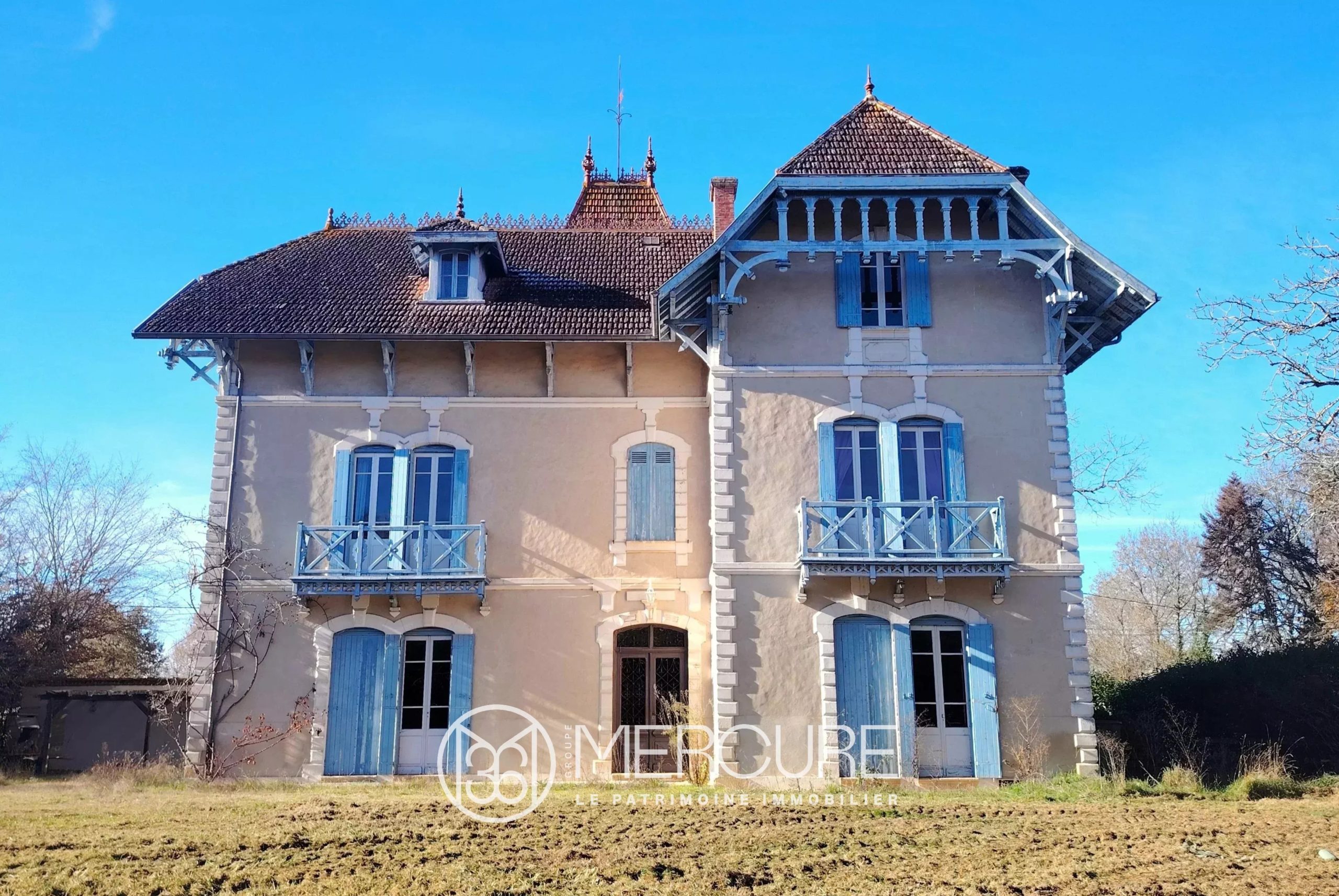 MAISON DE MAITRE DE 1910 AVEC PISCINE - 9275TS