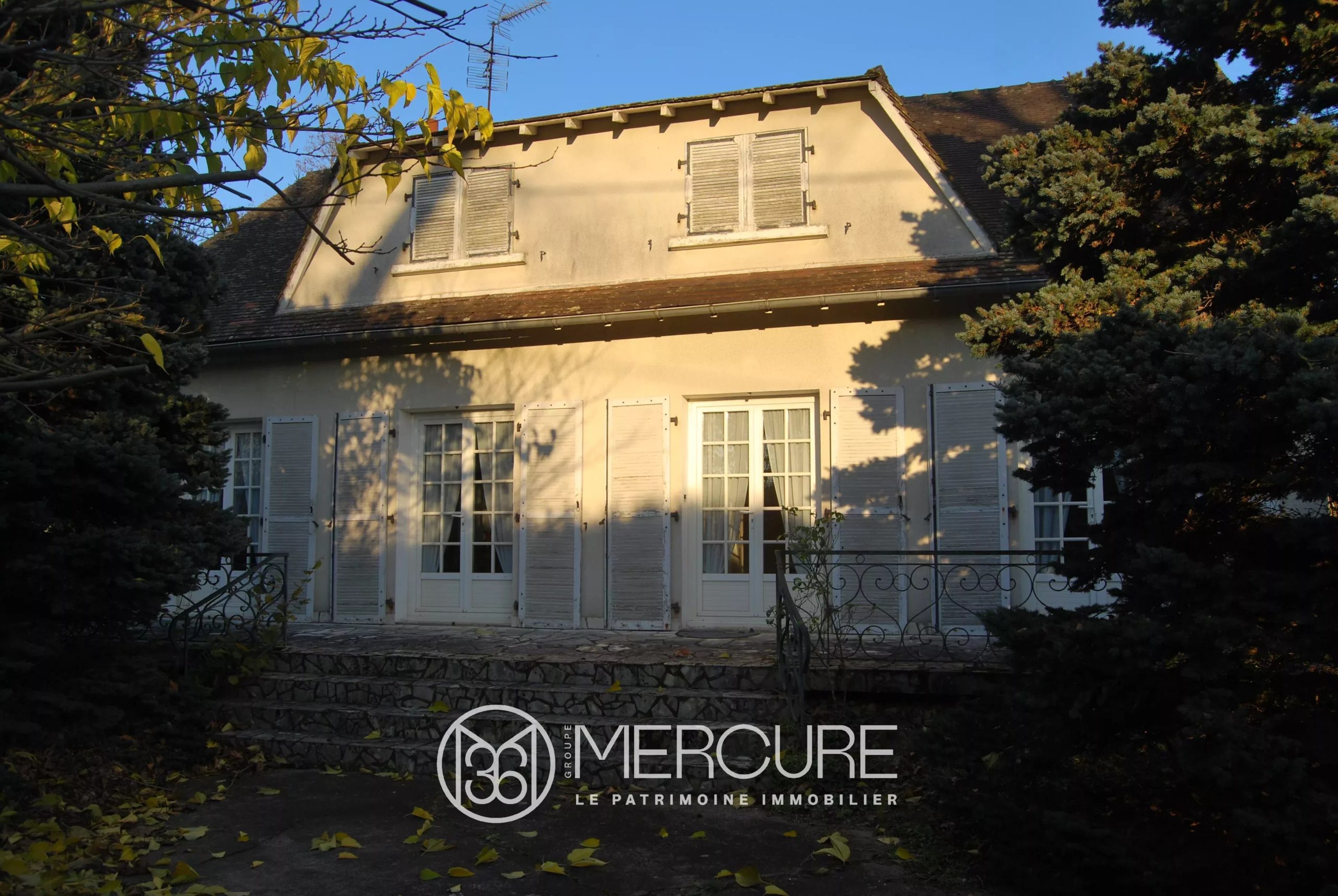 PAVILLON SUR SOUS-SOL DANS QUARTIER AGREABLE - 10033MO
