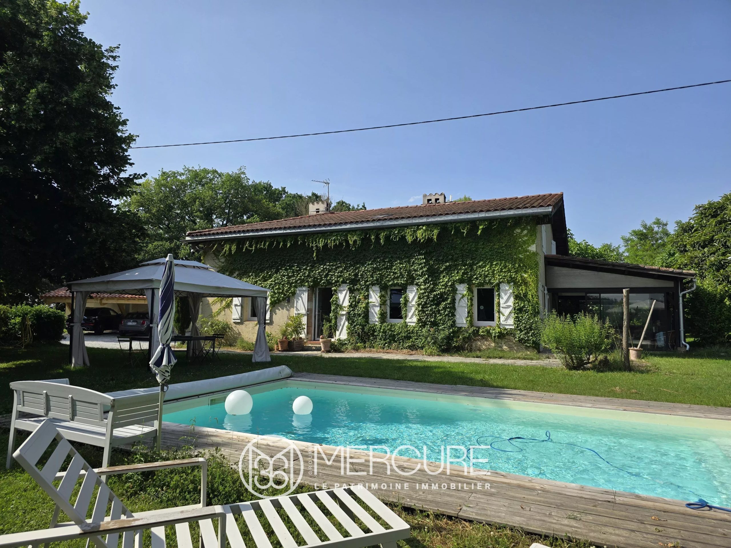 MAISON XIXè – PISCINE – VUE SUR PYRÉNÉES - 9292TS
