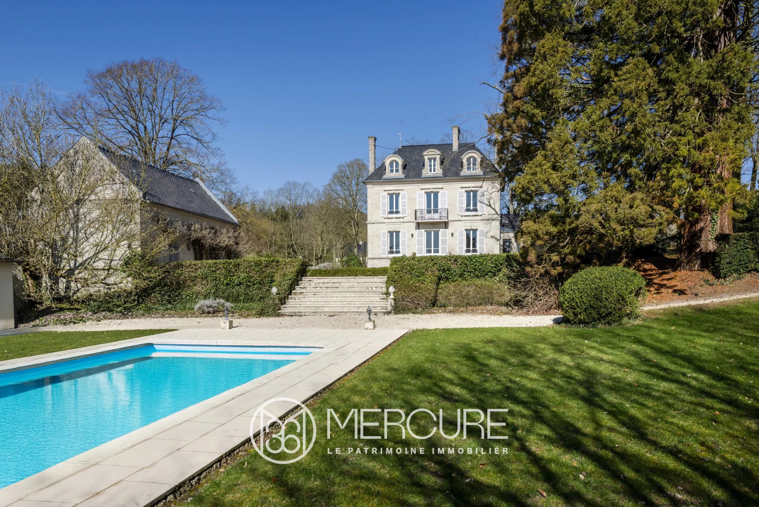 Oise – Maison de maître, dépendance, piscine et parc clos - 80623PI