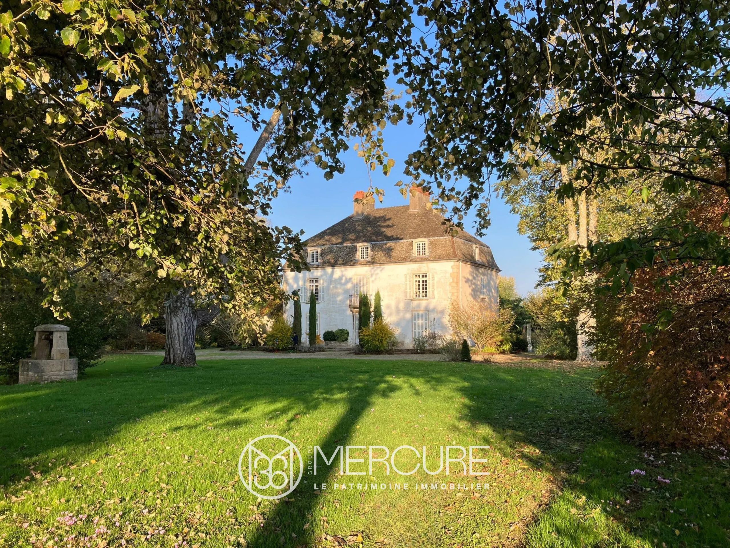 Maison de maitre et son parc de plus de 2 ha. Terrain constructible en sus, si besoin - 21516VA