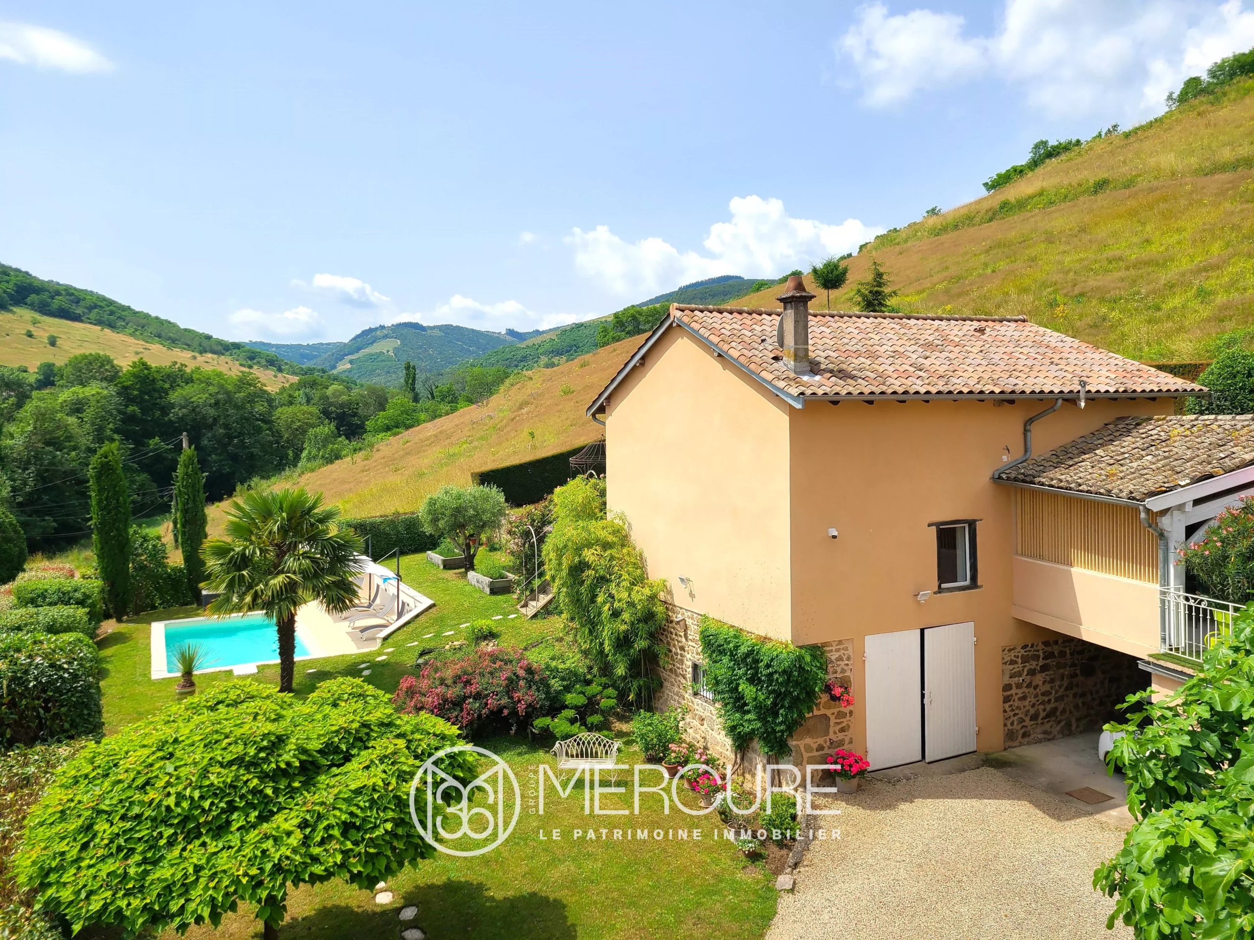 A VENDRE – Ancienne maison vigneronne avec dépendances + chambre d&rsquo;hôte - 5040LY