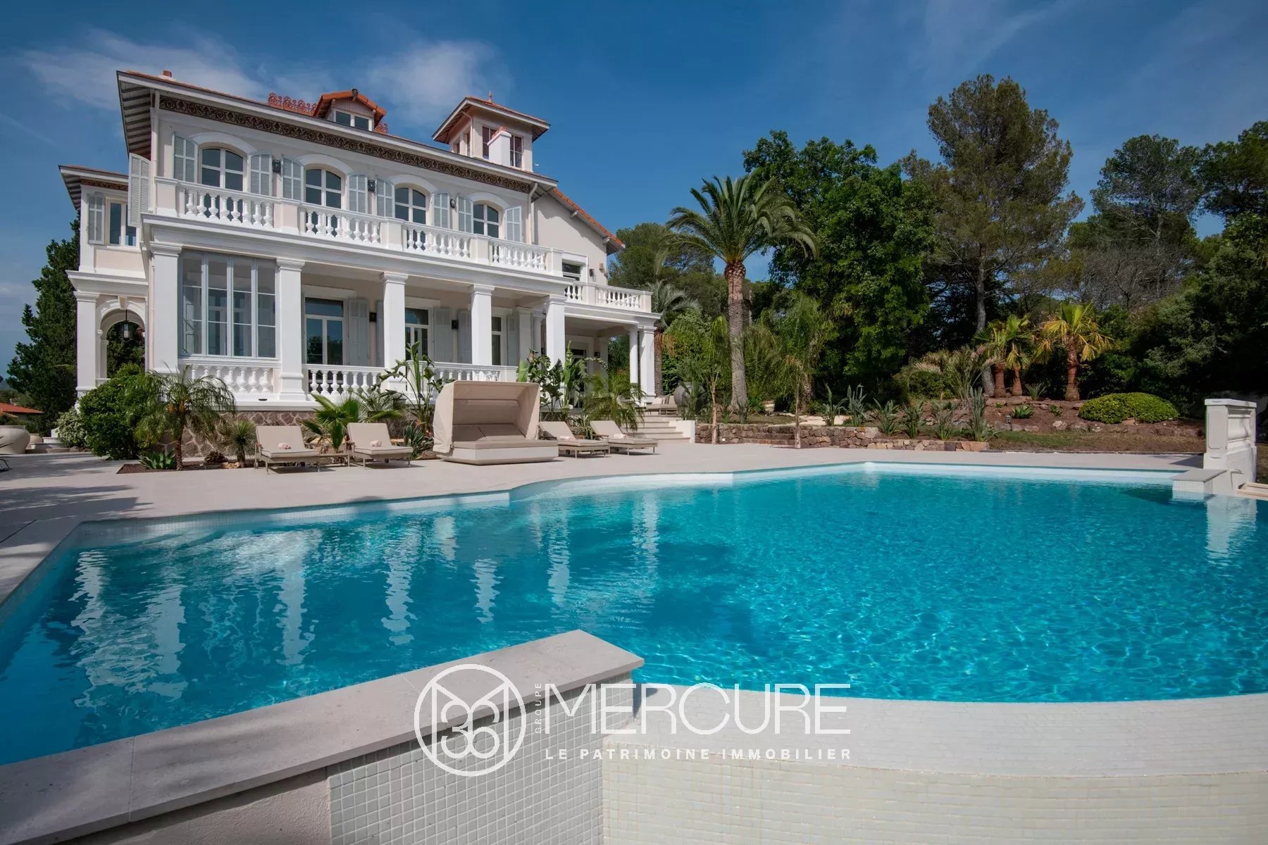 SPLENDIDE DEMEURE BELLE ÉPOQUE PROCHE GOLFS ET COMMERCES - 21493CA