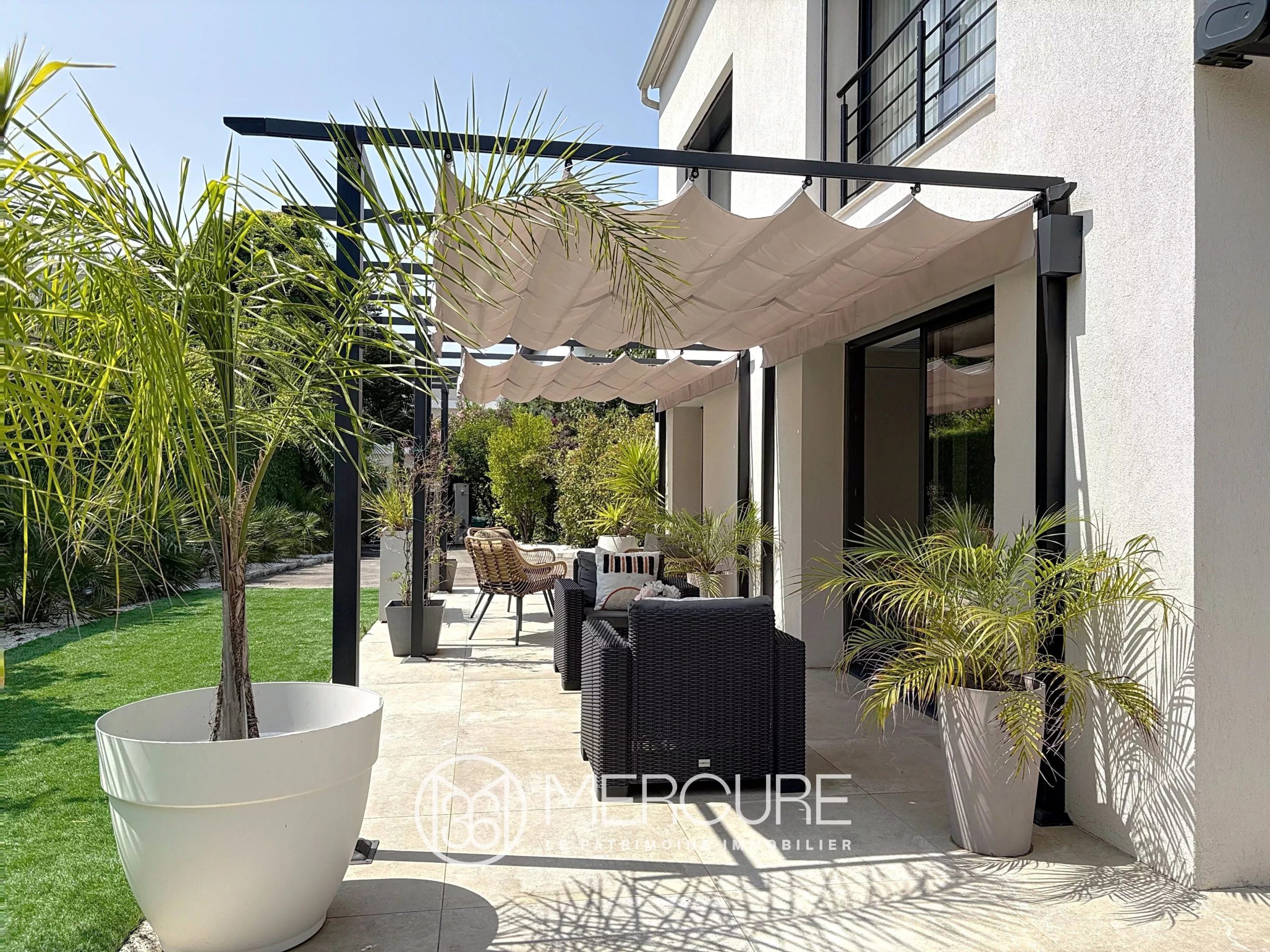 CANNES – 2&prime; DE LA CROISETTE ET DES PLAGES A PIEDS - 21441CA