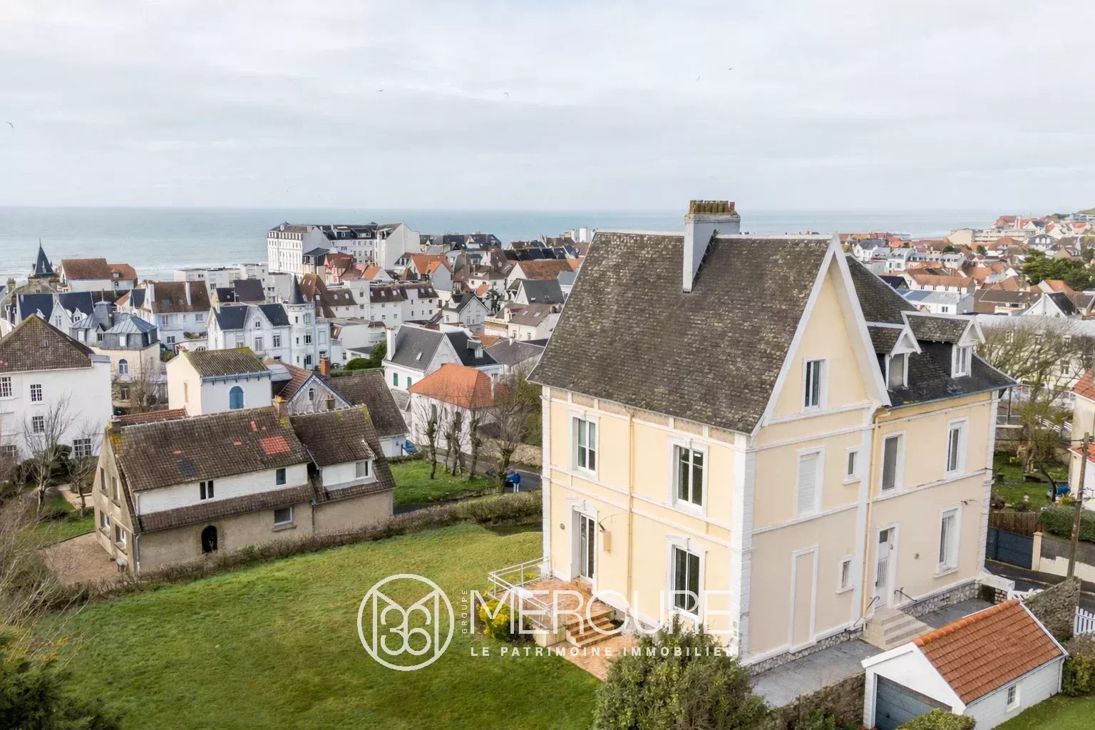 VILLA HISTORIQUE DE LA FIN DU 19E SIECLE - 21524NC