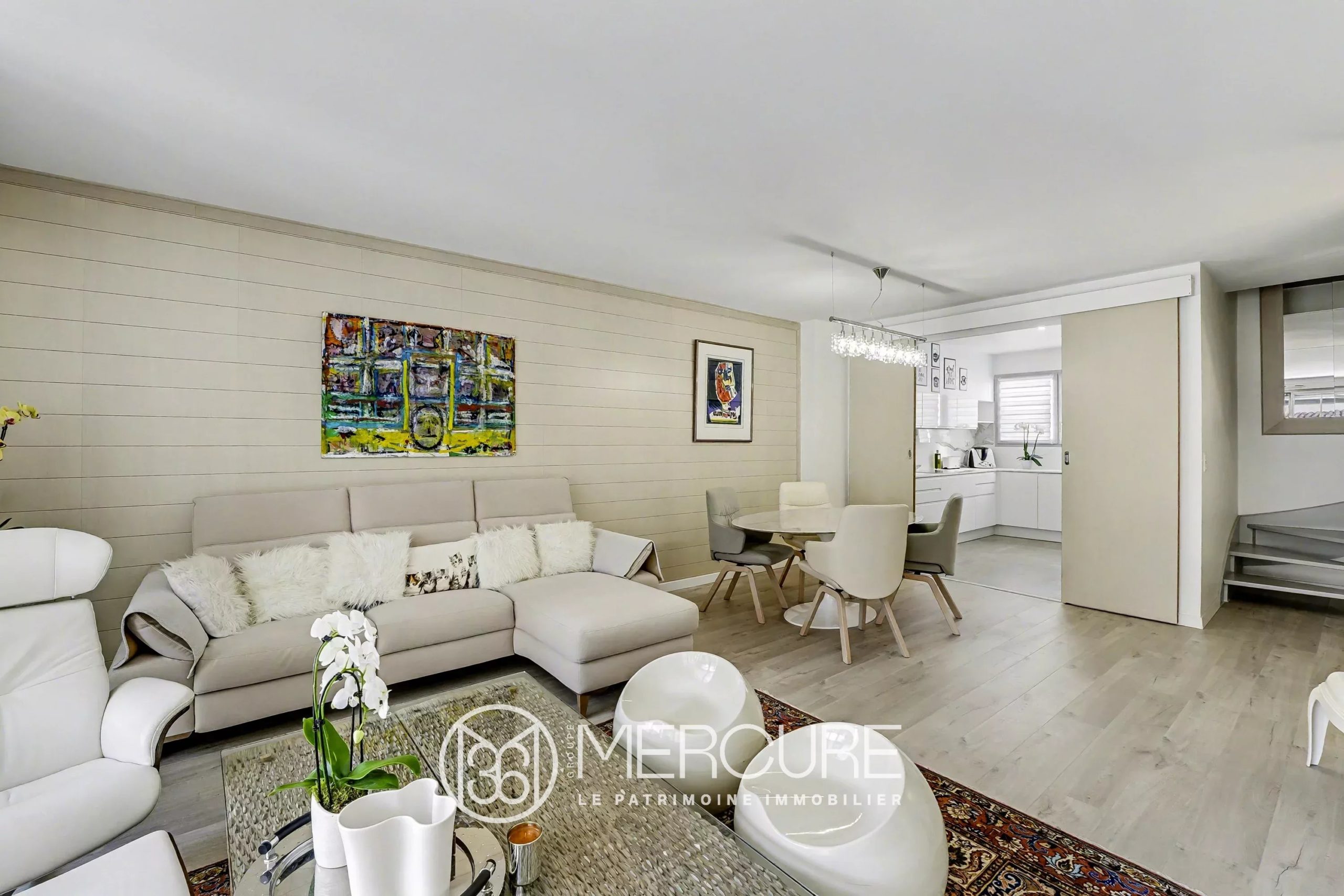 BELLE MAISON DE VILLE – JARDIN, TERRASSE, GRAND GARAGE - 9252TS