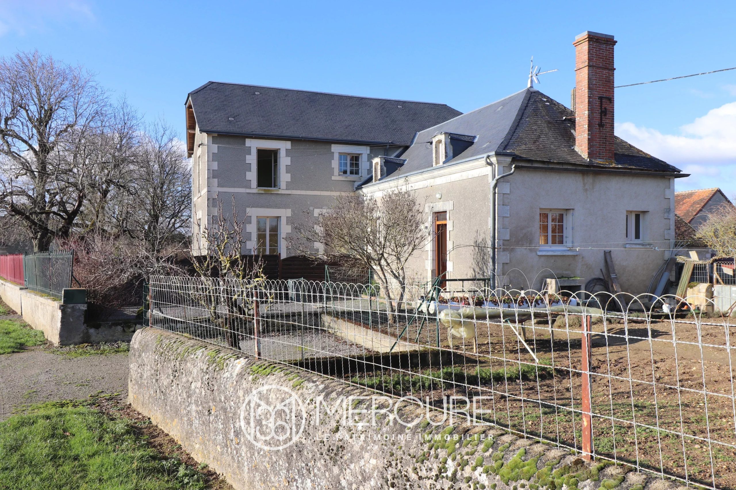 MAISON ANCIENNE A LA CAMPAGNE - 9857PO