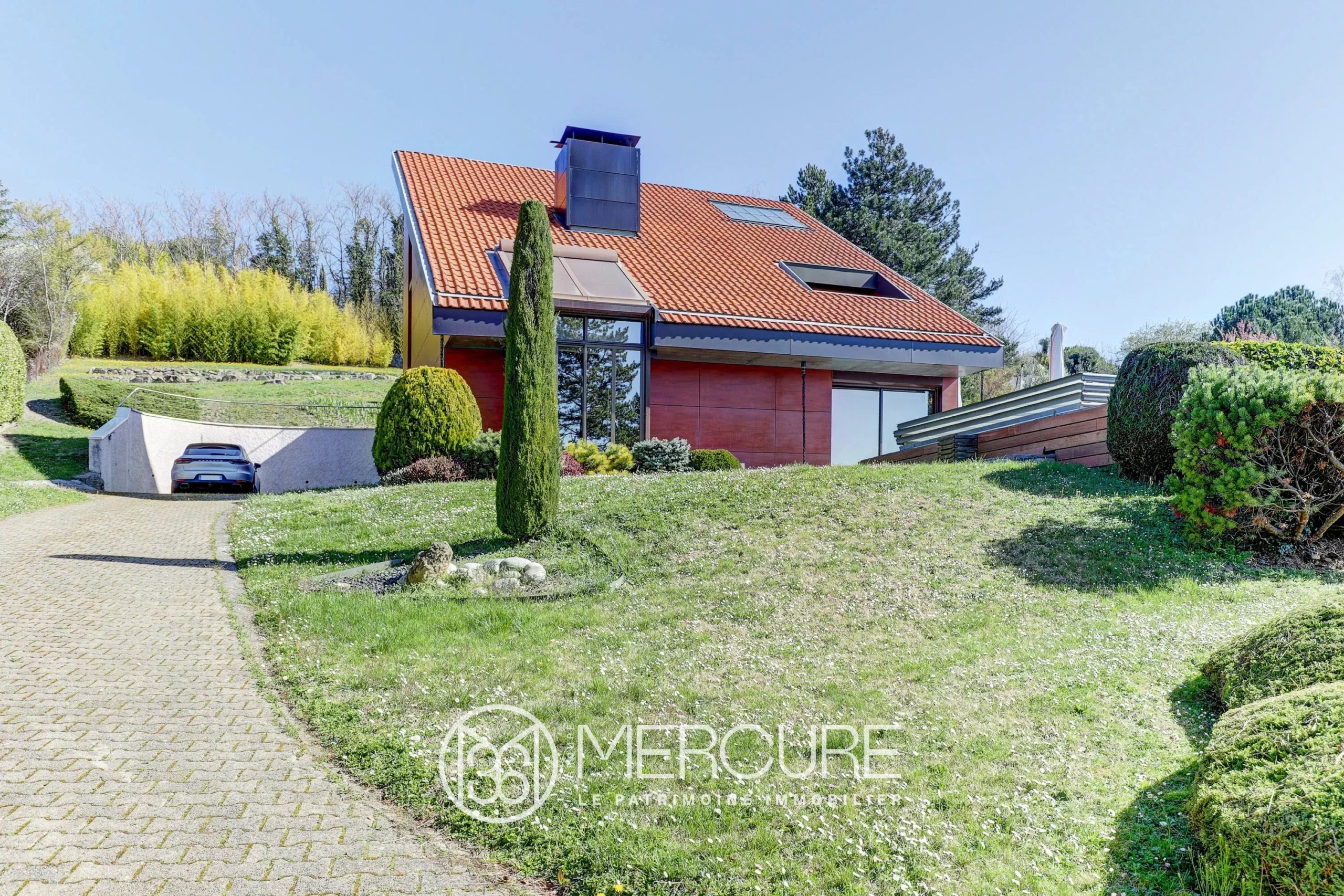 Vue dégagée – Maison 180m² avec terrasse , garage et piscine sur 2996m2 - 21585AU