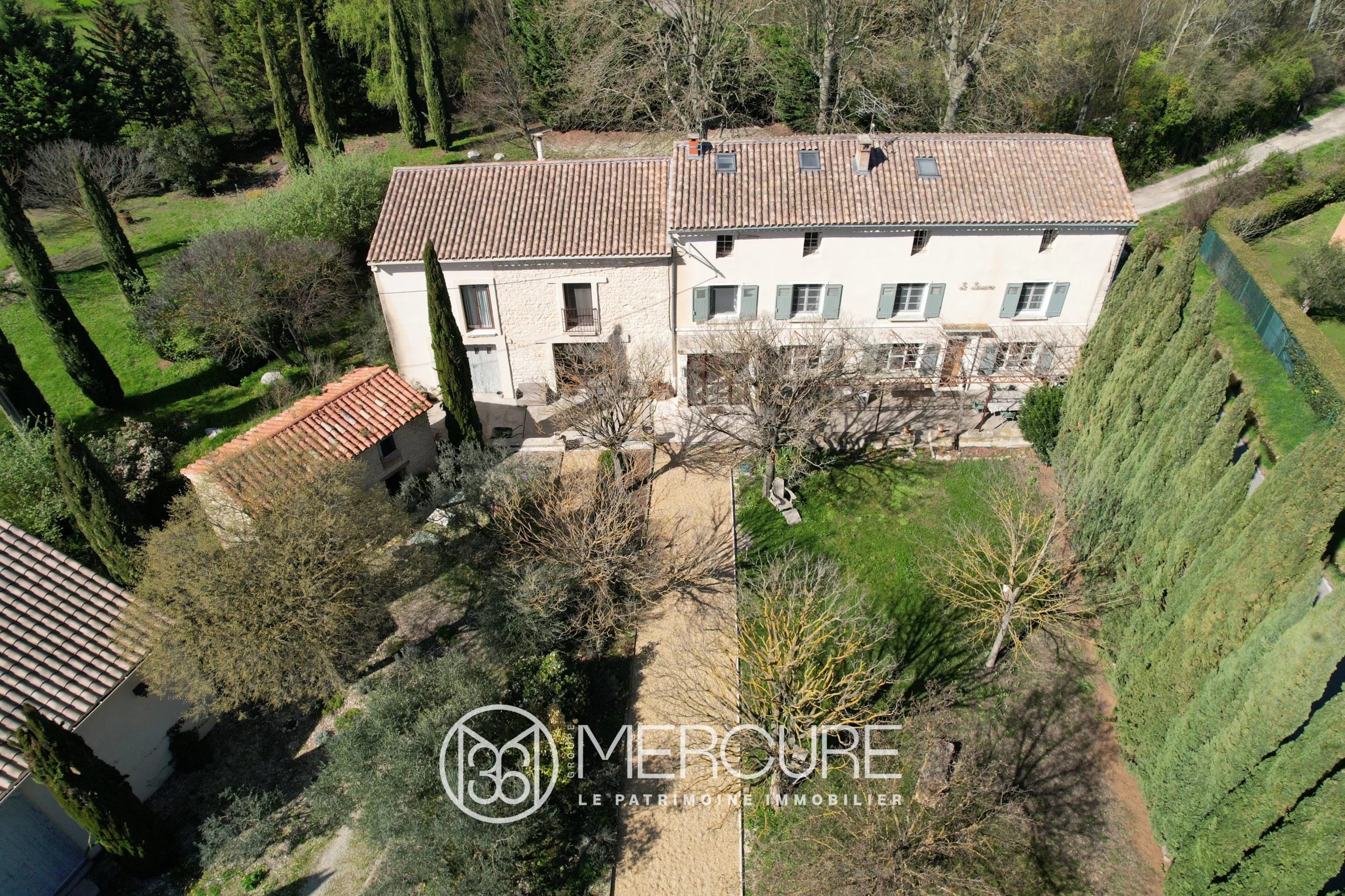Magnifique mas entièrement restauré avec piscine et gîtes - 21138lr