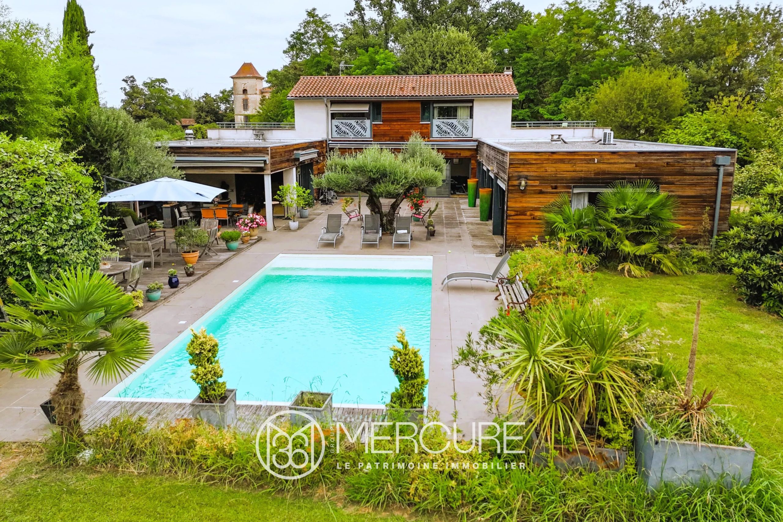 MAGNIFIQUE VILLA D&rsquo;ARCHITECTE – PISCINE – PATIO - 9036TS