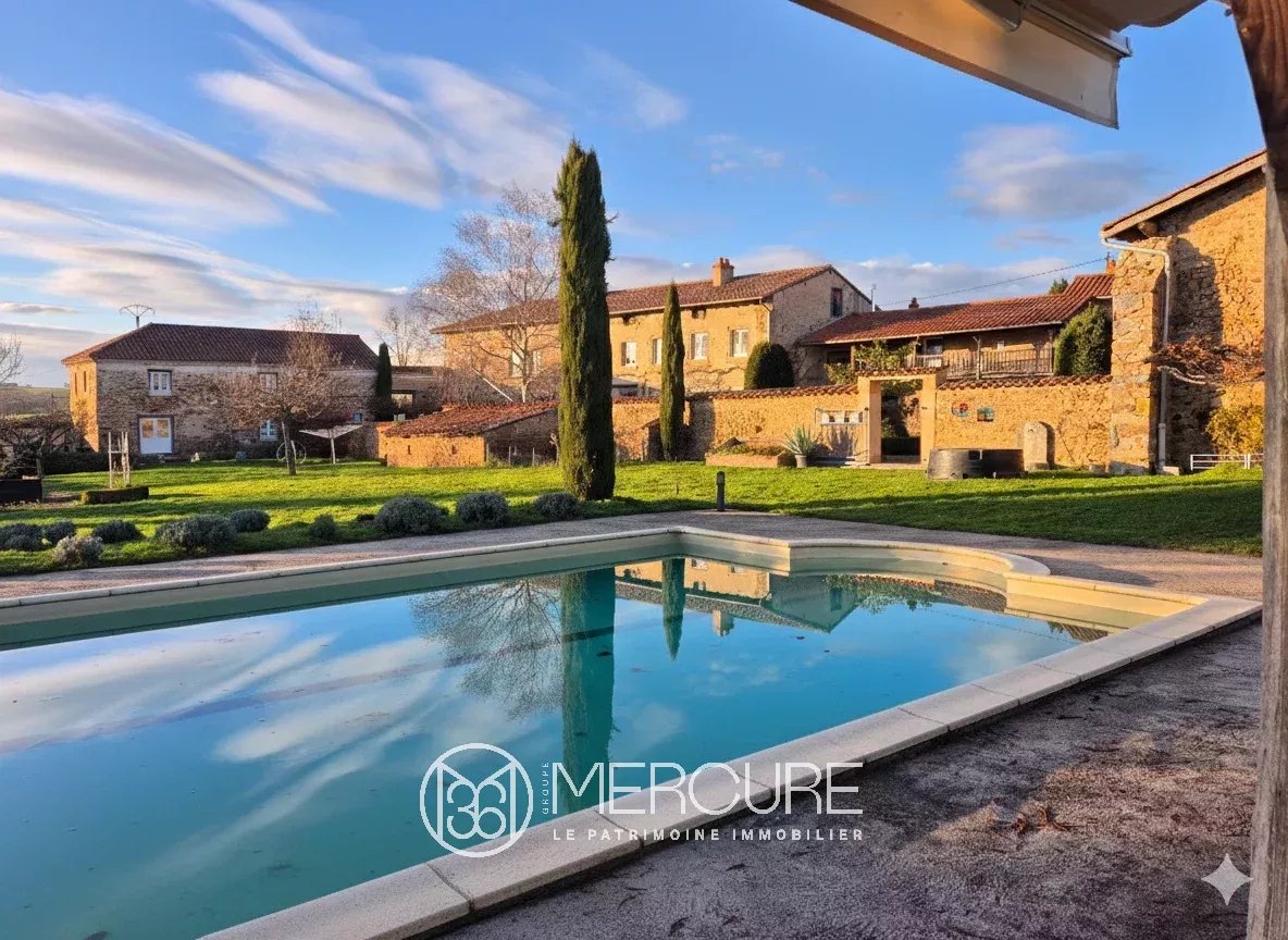 LOIRE – MAISON DE CARACTERE A 1 H DE LYON CENTRE - 5044LY