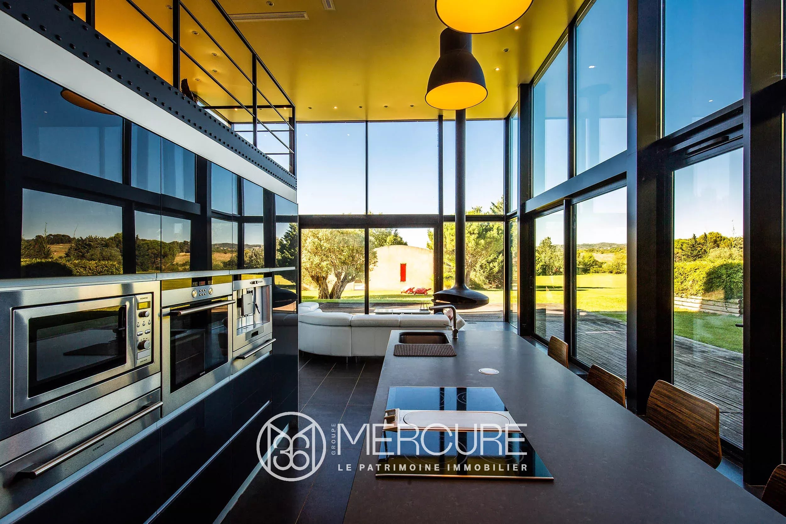 LA VILLA ONIRIQUE AVEC PISCINE - 9323TS