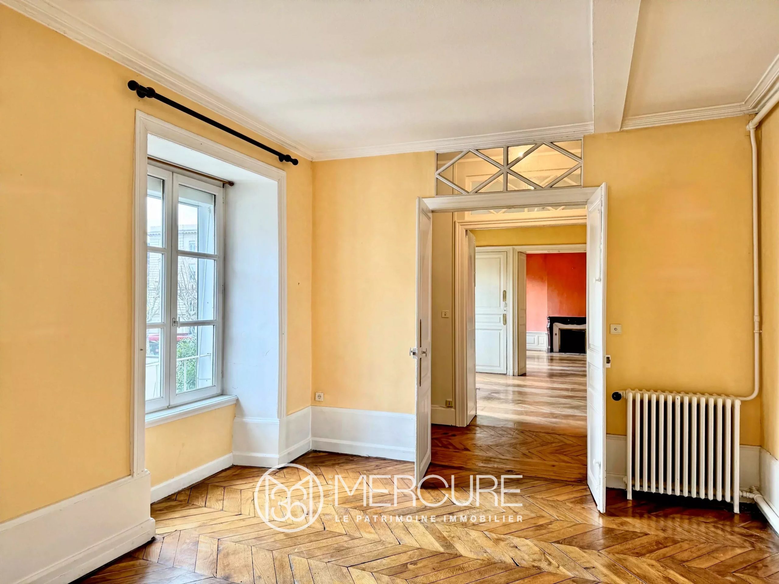 Appartement T6, 128m², 3 ch., garage, parking, Cours Sablon - 21543AU