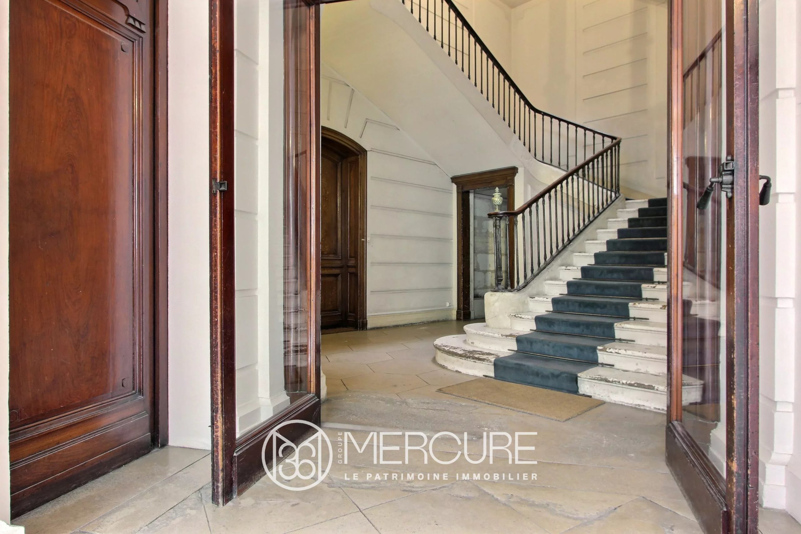 BORDEAUX JARDIN PUBLIC – APPARTEMENT DANS UN HOTEL PARTICULIER - 900900bxA