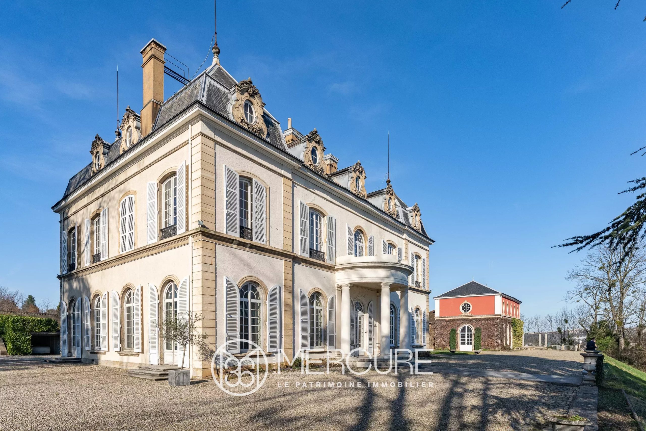 LYON – ECULLY – EXCEPTIONNEL HÔTEL PARTICULIER SUR 3,95 HA - 5043LY