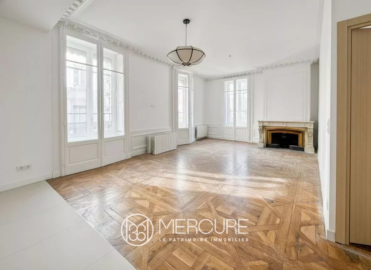 LYON 2ᵉ – AINAY | BEL APPARTEMENT ENTIEREMENT RENOVE T3 – 69 m² AVEC BALCON - 5027LY