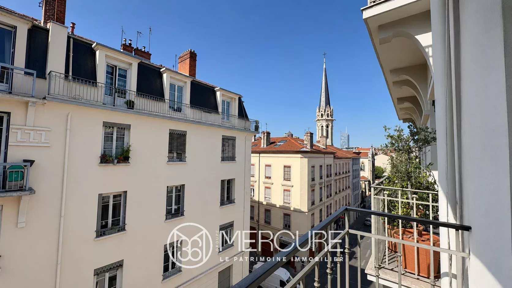 Magnifique appartement, 2 pièces climatisées avec balcon filant Lyon 6 – Rénovation haut de gamme - 5115LY