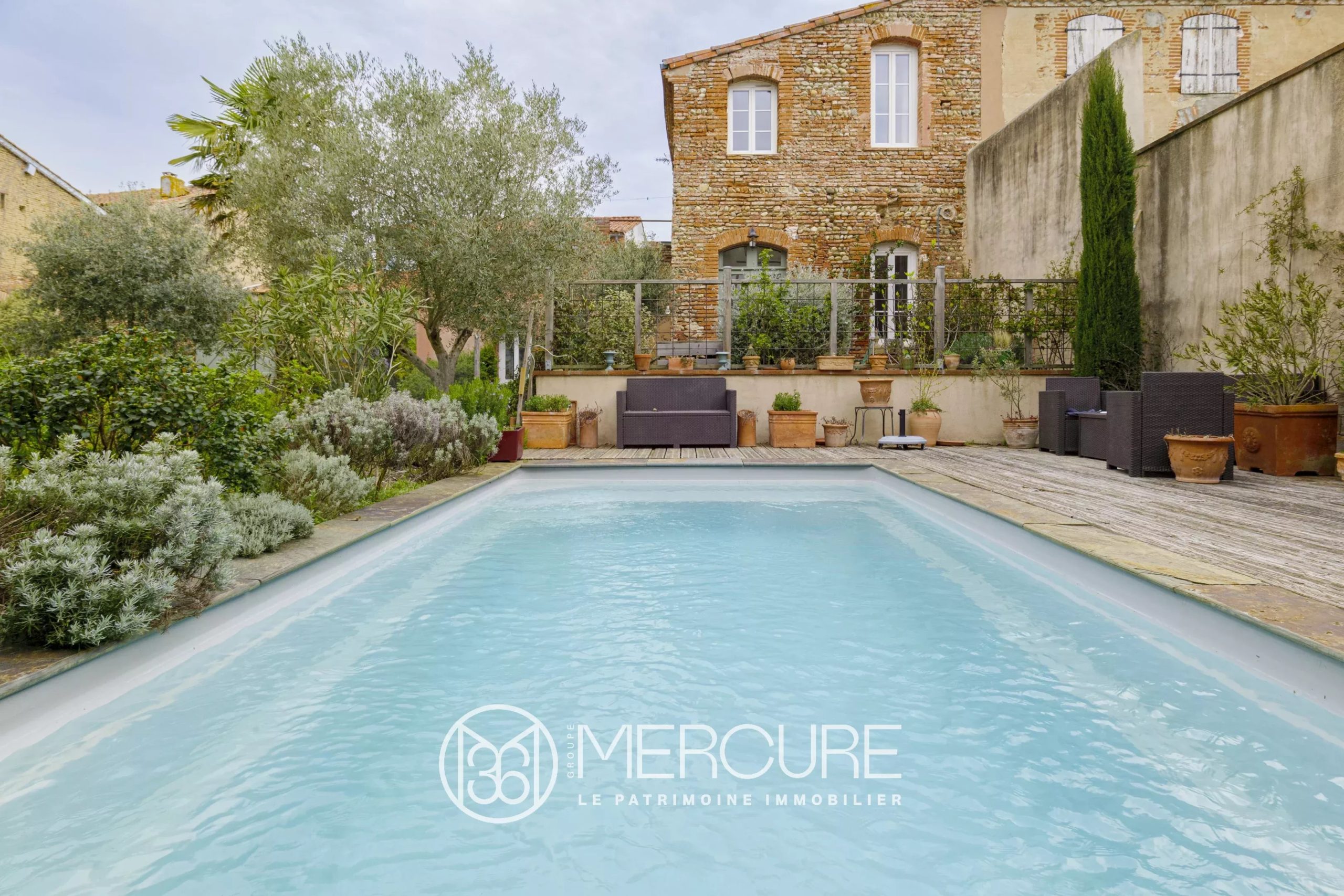 MAGNIFIQUE HOTEL PARTICULIER – PISCINE - 9321TS