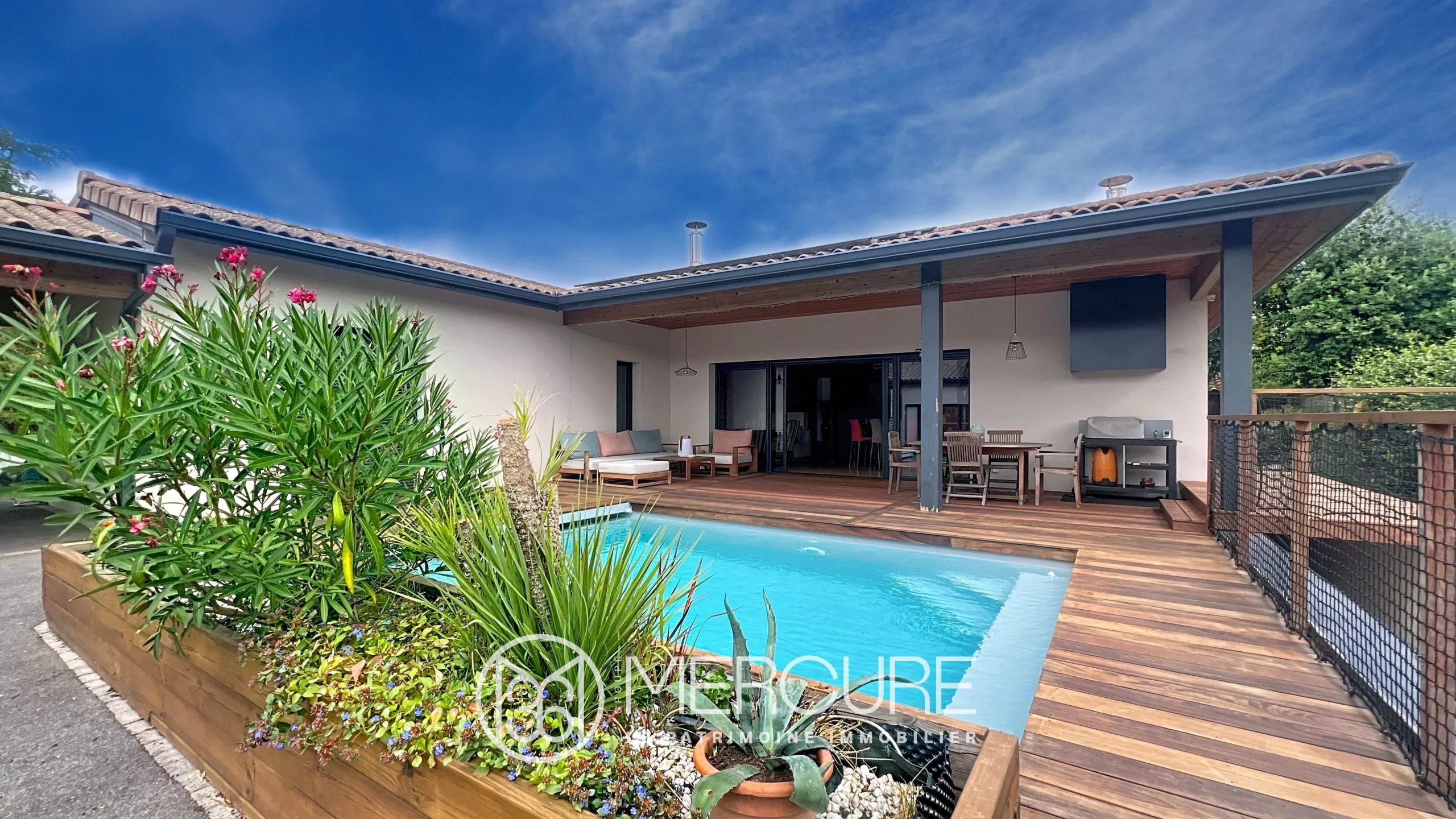 MAISON FAMILIALE DE PLAIN PIED – PISCINE & MAISON 71m² PLAIN-PIED - 9375TS